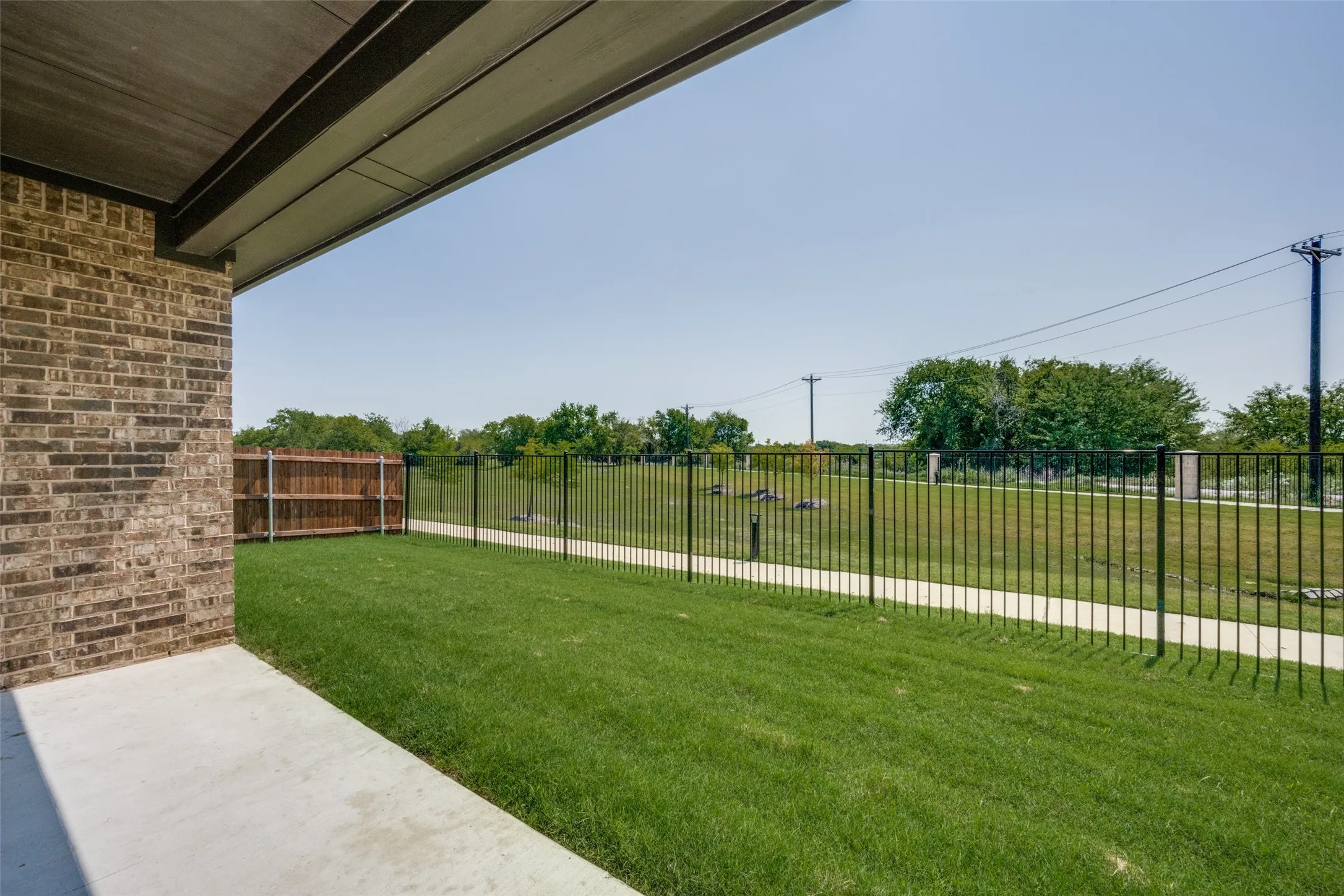 Single Family Residence For Rent in Denton County , 4013 Bluestem Boulevard, Denton, Texas 76226, 3 Bedroom, 2 Bathroom, 2 Garage spaces, 1,915 Sqft, built in 2025, mls#21387393, Real Estate Agent in Denton, Homes For Rent in Denton county, Homes For Rent in Denton, Realtor in Denton Texas, Real Estate Brokerage Independent Realty Texas, Luminita Cordes Realtor