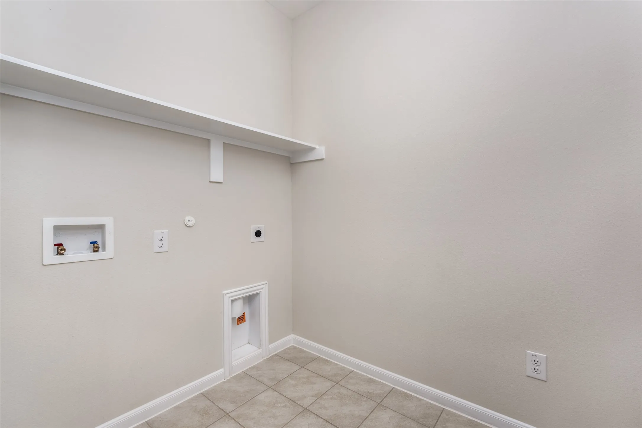 Single Family Residence For Rent in Denton County , 4013 Bluestem Boulevard, Denton, Texas 76226, 3 Bedroom, 2 Bathroom, 2 Garage spaces, 1,915 Sqft, built in 2025, mls#21387393, Real Estate Agent in Denton, Homes For Rent in Denton county, Homes For Rent in Denton, Realtor in Denton Texas, Real Estate Brokerage Independent Realty Texas, Luminita Cordes Realtor