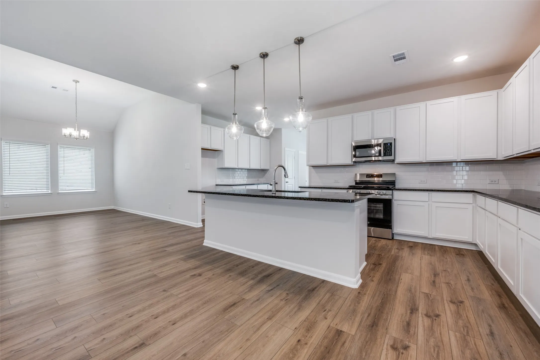 Single Family Residence For Rent in Denton County , 4013 Bluestem Boulevard, Denton, Texas 76226, 3 Bedroom, 2 Bathroom, 2 Garage spaces, 1,915 Sqft, built in 2025, mls#21387393, Real Estate Agent in Denton, Homes For Rent in Denton county, Homes For Rent in Denton, Realtor in Denton Texas, Real Estate Brokerage Independent Realty Texas, Luminita Cordes Realtor