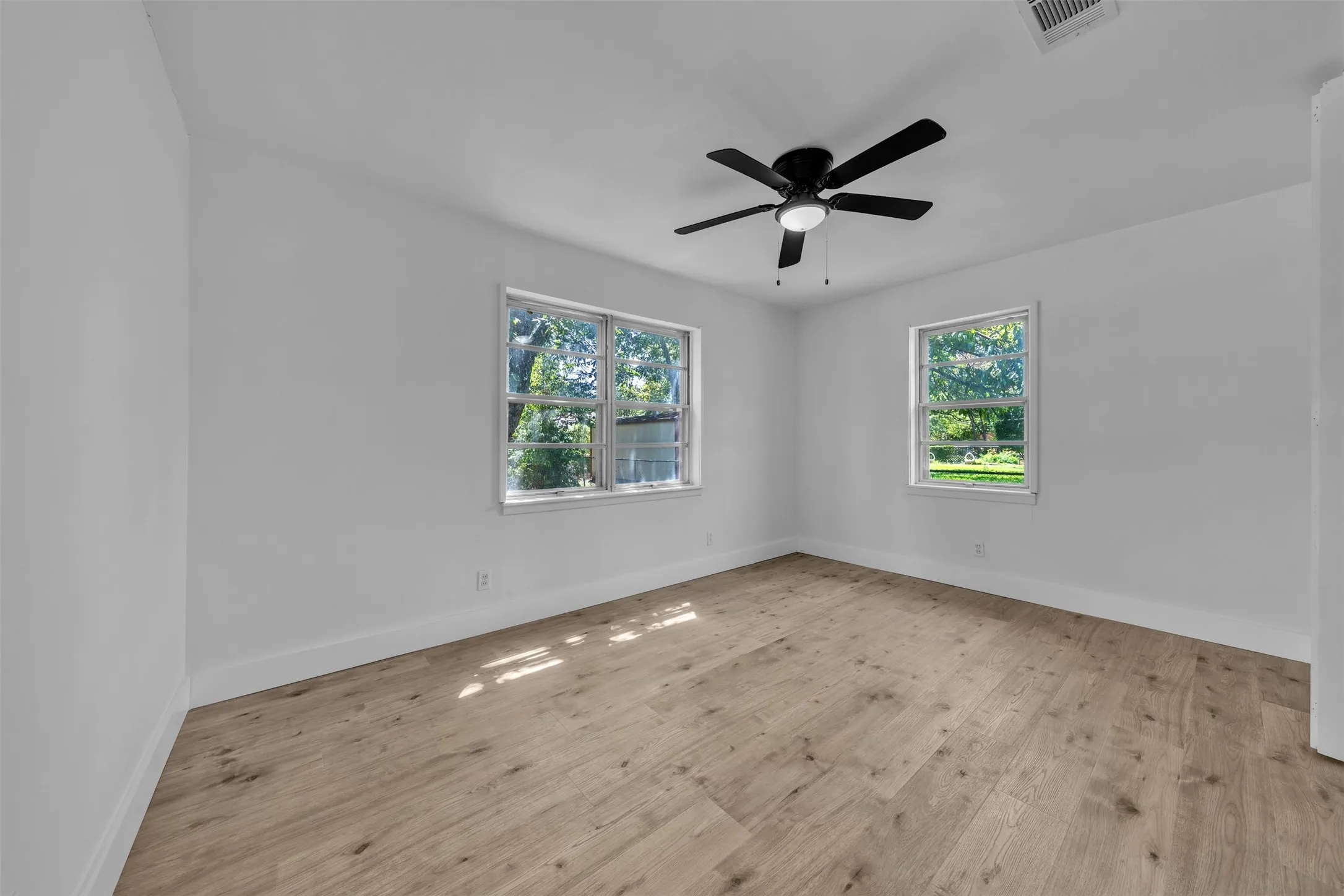 Extra Large Rear Bedroom