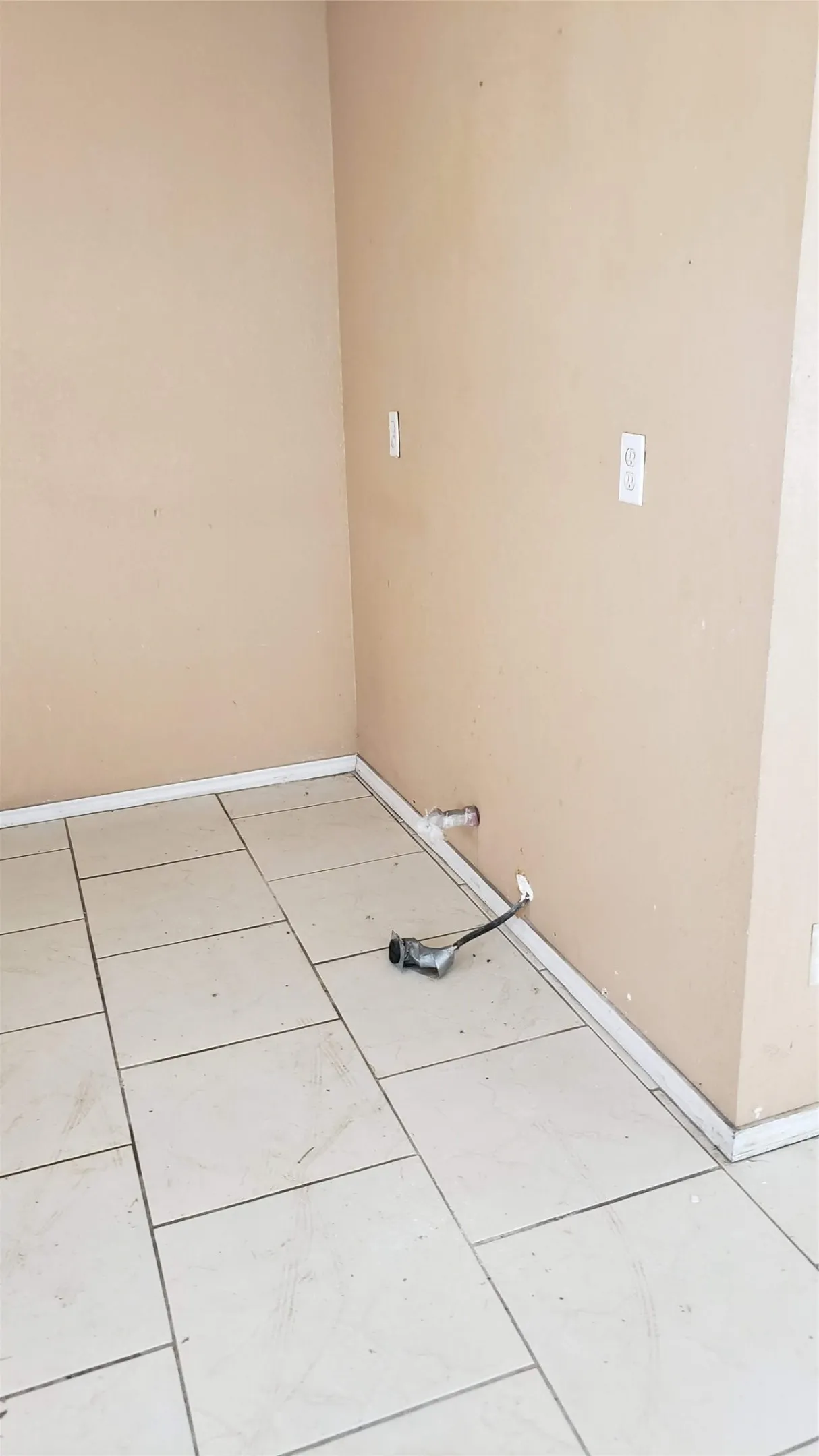 Retail For Sale in Montague County , 400 E Wise Street, Bowie, Texas 76230, 0, 0, Garage spaces, 0 Sqft, built in 1999, mls#21387396, Real Estate Agent in Bowie, Homes For Sale in Montague county, Homes For Sale in Bowie, Realtor in Bowie Texas, Real Estate Brokerage Independent Realty Texas, Luminita Cordes Realtor