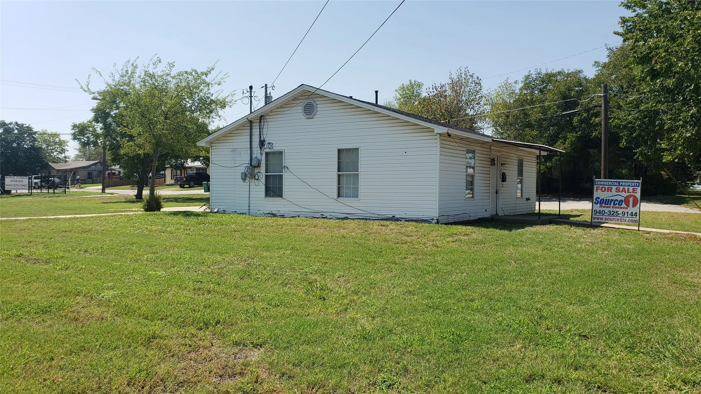 Retail For Sale in Montague County , 400 E Wise Street, Bowie, Texas 76230, 0, 0, Garage spaces, 0 Sqft, built in 1999, mls#21387396, Real Estate Agent in Bowie, Homes For Sale in Montague county, Homes For Sale in Bowie, Realtor in Bowie Texas, Real Estate Brokerage Independent Realty Texas, Luminita Cordes Realtor