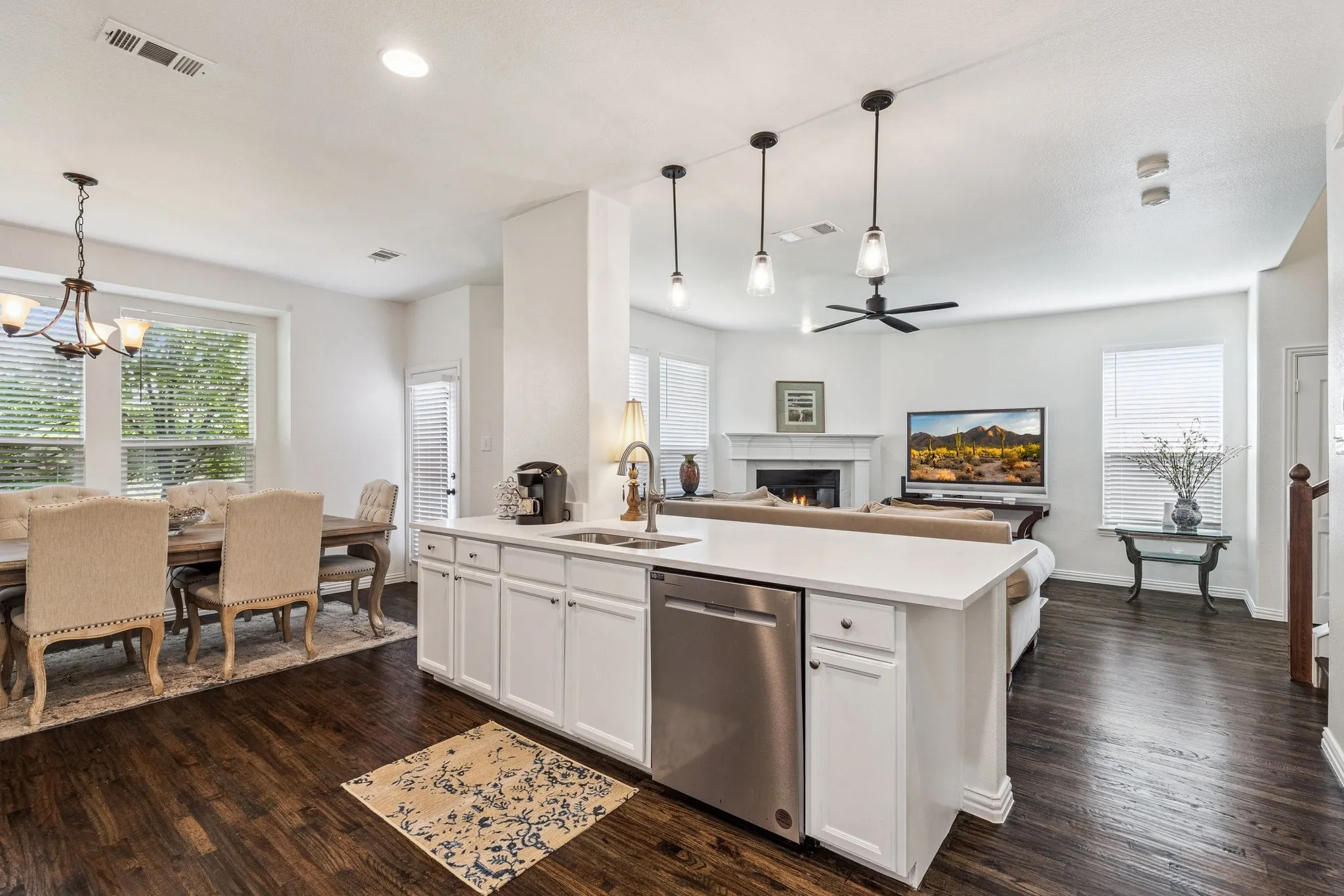 Single Family Residence For Rent in Denton County , 1700 Adams Place, Prosper, Texas 75078, 3 Bedroom, 3 Bathroom, 2 Garage spaces, 2,028 Sqft, built in 2007, mls#21387401, Real Estate Agent in Prosper, Homes For Rent in Denton county, Homes For Rent in Prosper, Realtor in Prosper Texas, Real Estate Brokerage Independent Realty Texas, Luminita Cordes Realtor