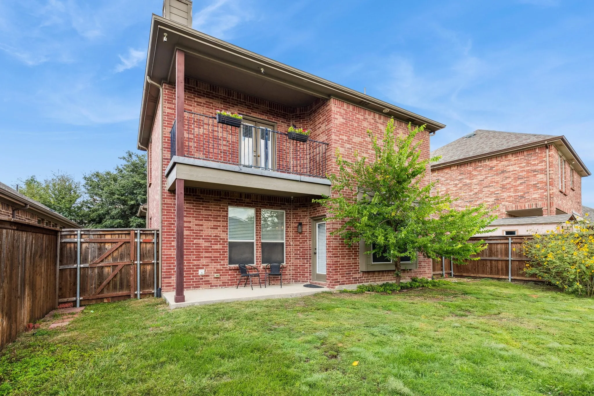 Single Family Residence For Rent in Denton County , 1700 Adams Place, Prosper, Texas 75078, 3 Bedroom, 3 Bathroom, 2 Garage spaces, 2,028 Sqft, built in 2007, mls#21387401, Real Estate Agent in Prosper, Homes For Rent in Denton county, Homes For Rent in Prosper, Realtor in Prosper Texas, Real Estate Brokerage Independent Realty Texas, Luminita Cordes Realtor