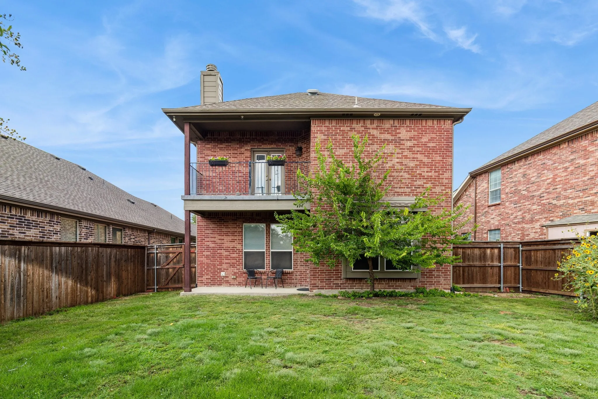 Single Family Residence For Rent in Denton County , 1700 Adams Place, Prosper, Texas 75078, 3 Bedroom, 3 Bathroom, 2 Garage spaces, 2,028 Sqft, built in 2007, mls#21387401, Real Estate Agent in Prosper, Homes For Rent in Denton county, Homes For Rent in Prosper, Realtor in Prosper Texas, Real Estate Brokerage Independent Realty Texas, Luminita Cordes Realtor