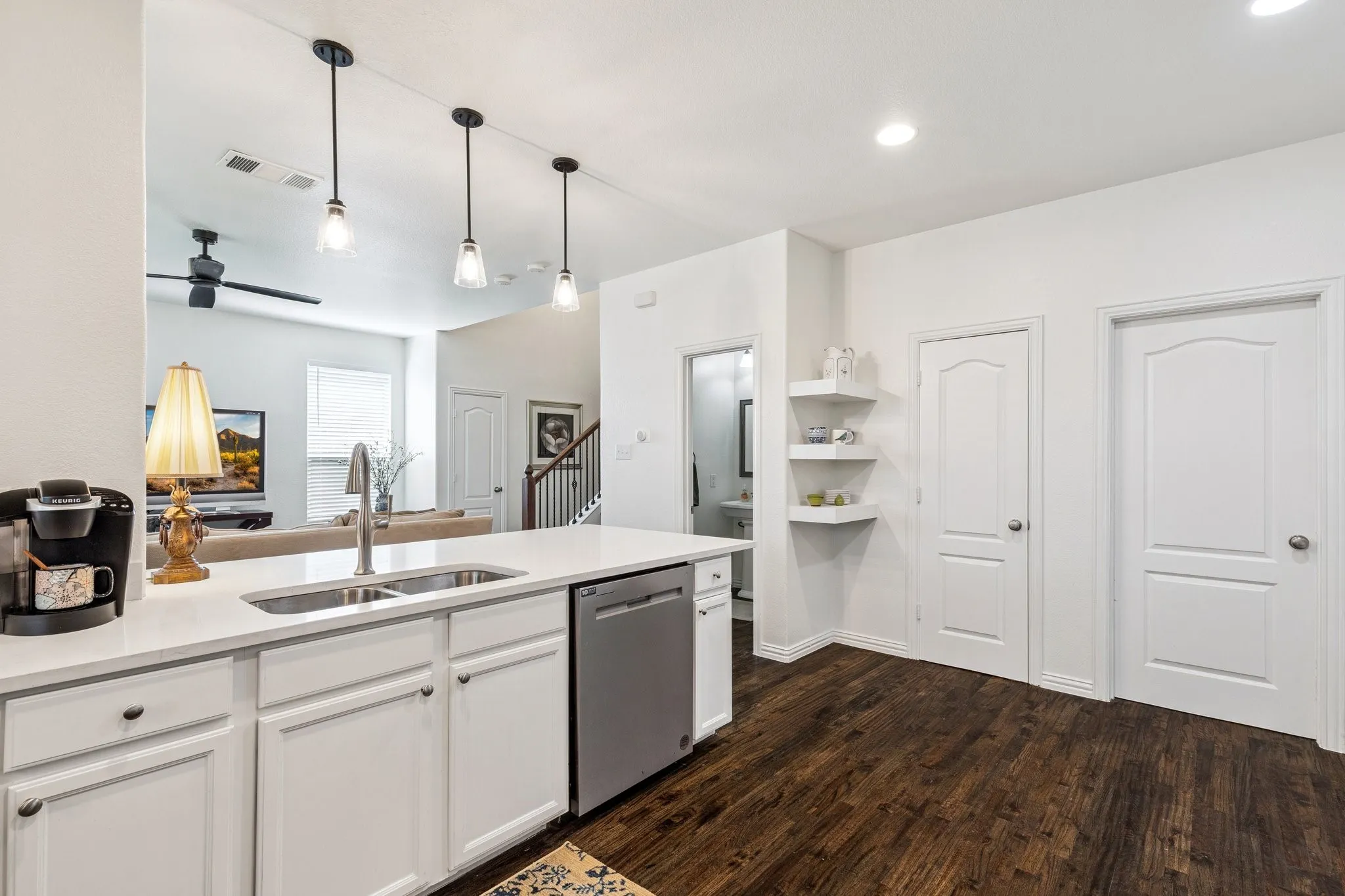 Single Family Residence For Rent in Denton County , 1700 Adams Place, Prosper, Texas 75078, 3 Bedroom, 3 Bathroom, 2 Garage spaces, 2,028 Sqft, built in 2007, mls#21387401, Real Estate Agent in Prosper, Homes For Rent in Denton county, Homes For Rent in Prosper, Realtor in Prosper Texas, Real Estate Brokerage Independent Realty Texas, Luminita Cordes Realtor