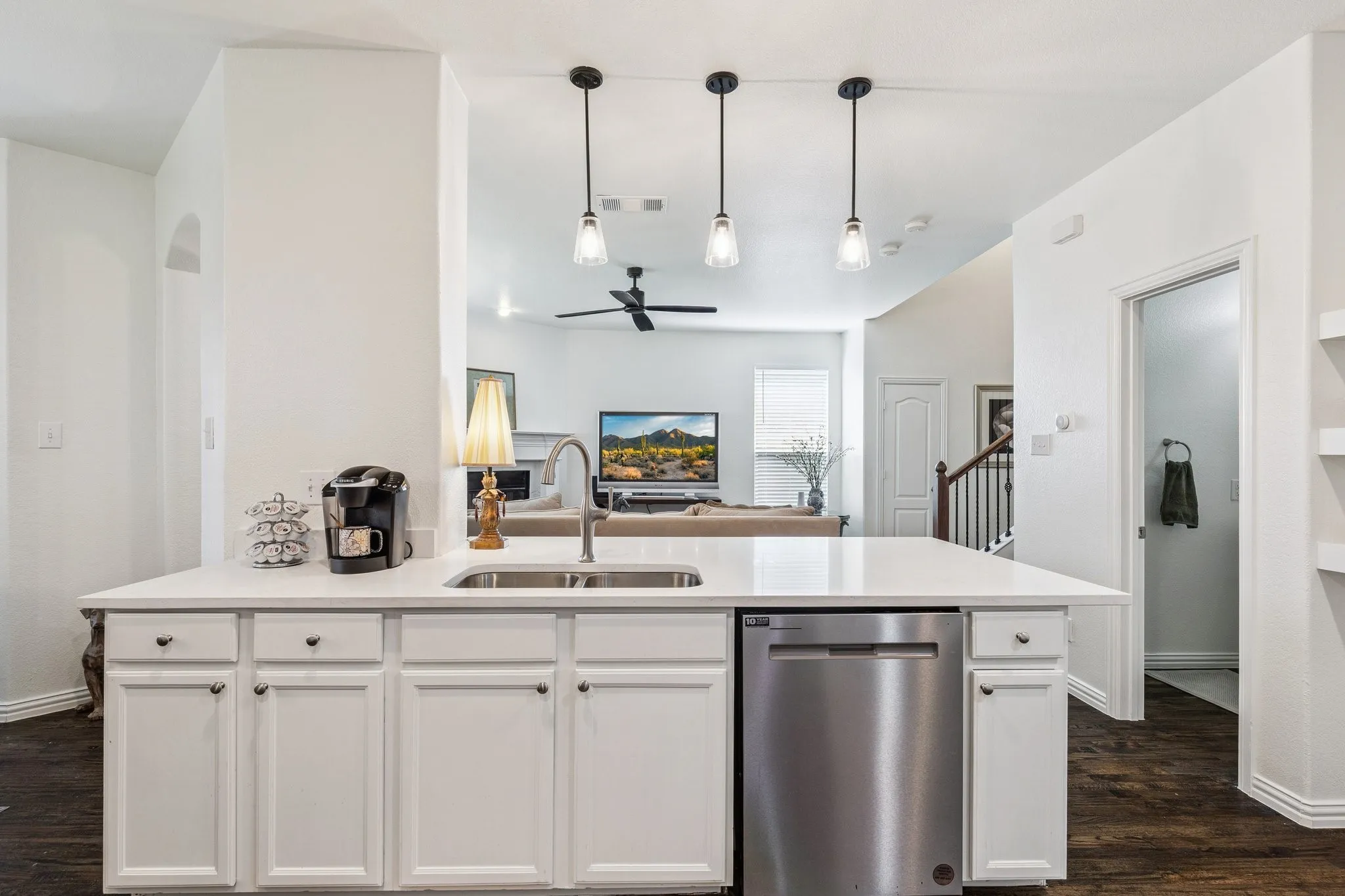 Single Family Residence For Rent in Denton County , 1700 Adams Place, Prosper, Texas 75078, 3 Bedroom, 3 Bathroom, 2 Garage spaces, 2,028 Sqft, built in 2007, mls#21387401, Real Estate Agent in Prosper, Homes For Rent in Denton county, Homes For Rent in Prosper, Realtor in Prosper Texas, Real Estate Brokerage Independent Realty Texas, Luminita Cordes Realtor