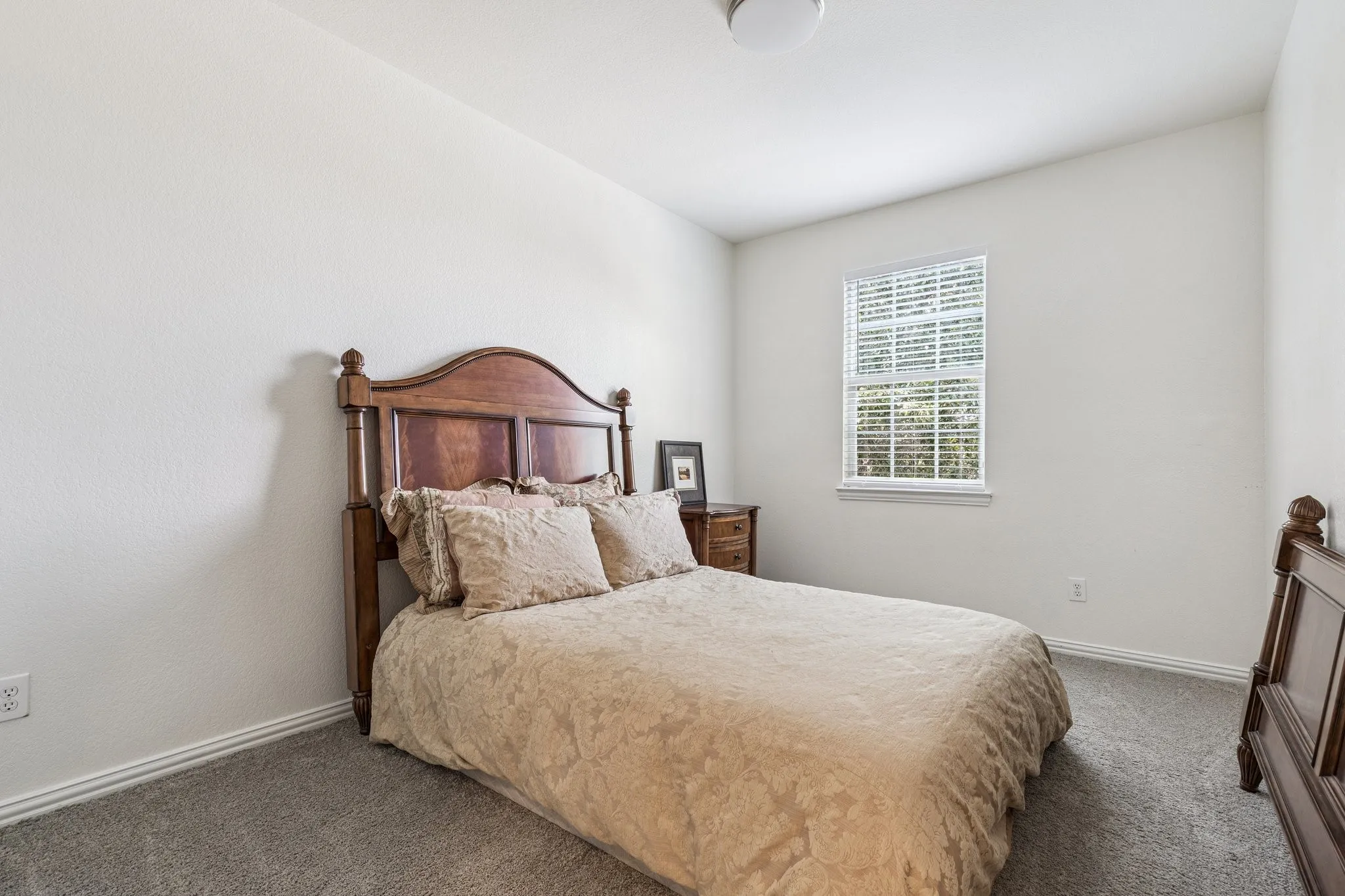 Single Family Residence For Rent in Denton County , 1700 Adams Place, Prosper, Texas 75078, 3 Bedroom, 3 Bathroom, 2 Garage spaces, 2,028 Sqft, built in 2007, mls#21387401, Real Estate Agent in Prosper, Homes For Rent in Denton county, Homes For Rent in Prosper, Realtor in Prosper Texas, Real Estate Brokerage Independent Realty Texas, Luminita Cordes Realtor