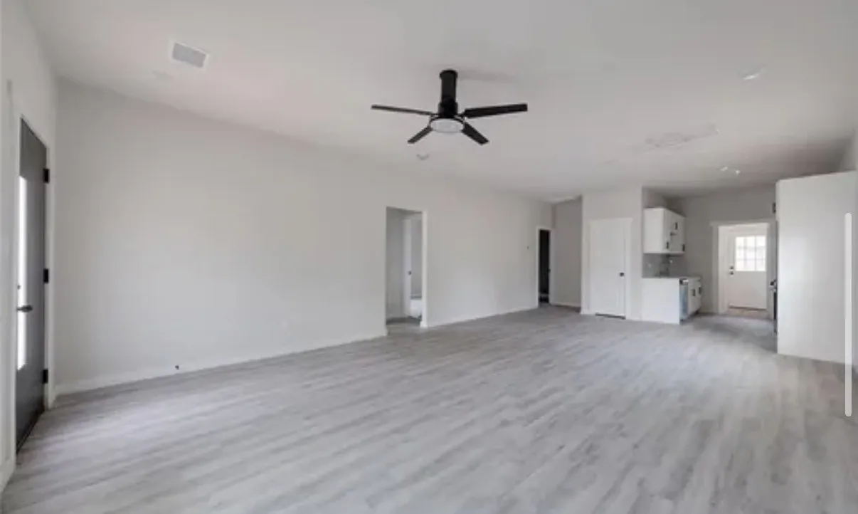 Single Family Residence For Sale in Henderson County , 116 Bowie Street, Mabank, Texas 75156, 3 Bedroom, 2 Bathroom, Garage spaces, 1,189 Sqft, built in 2025, mls#21387403, Real Estate Agent in Mabank, Homes For Sale in Henderson county, Homes For Sale in Mabank, Realtor in Mabank Texas, Real Estate Brokerage Independent Realty Texas, Luminita Cordes Realtor