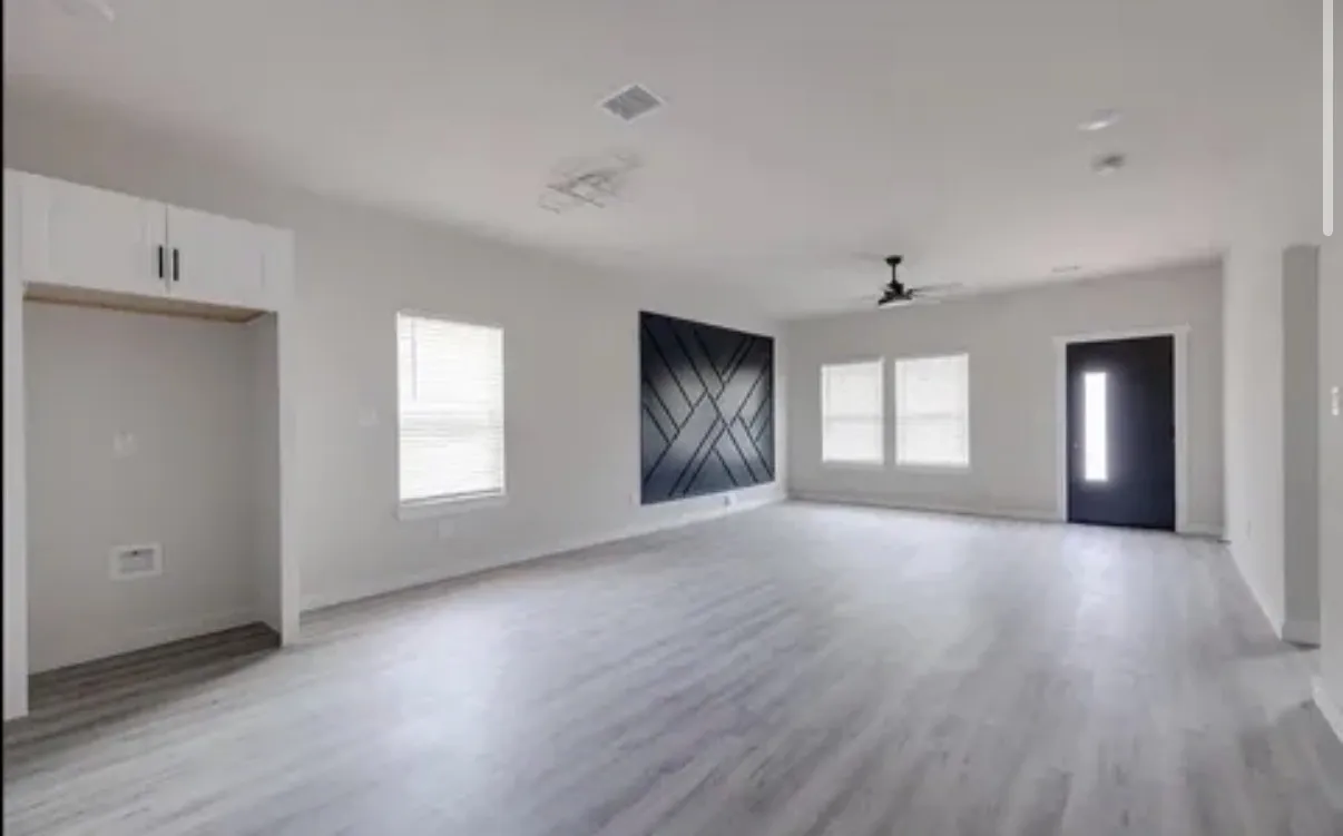 Single Family Residence For Sale in Henderson County , 116 Bowie Street, Mabank, Texas 75156, 3 Bedroom, 2 Bathroom, Garage spaces, 1,189 Sqft, built in 2025, mls#21387403, Real Estate Agent in Mabank, Homes For Sale in Henderson county, Homes For Sale in Mabank, Realtor in Mabank Texas, Real Estate Brokerage Independent Realty Texas, Luminita Cordes Realtor