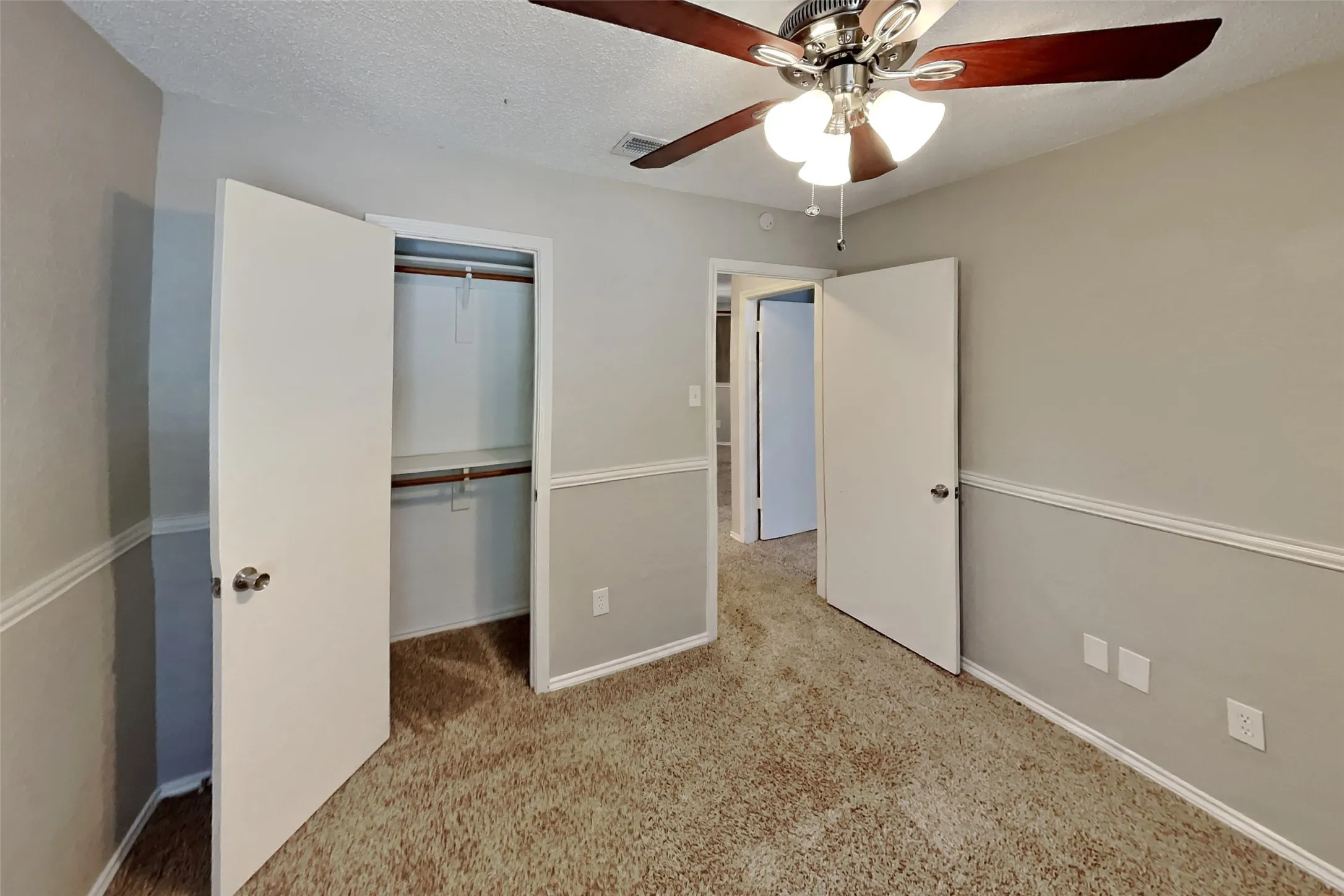 Single Family Residence For Rent in Denton County , 1313 Ponder Way, Flower Mound, Texas 75028, 3 Bedroom, 3 Bathroom, 2 Garage spaces, 2,023 Sqft, built in 1985, mls#21387391, Real Estate Agent in Flower Mound, Homes For Rent in Denton county, Homes For Rent in Flower Mound, Realtor in Flower Mound Texas, Real Estate Brokerage Independent Realty Texas, Luminita Cordes Realtor