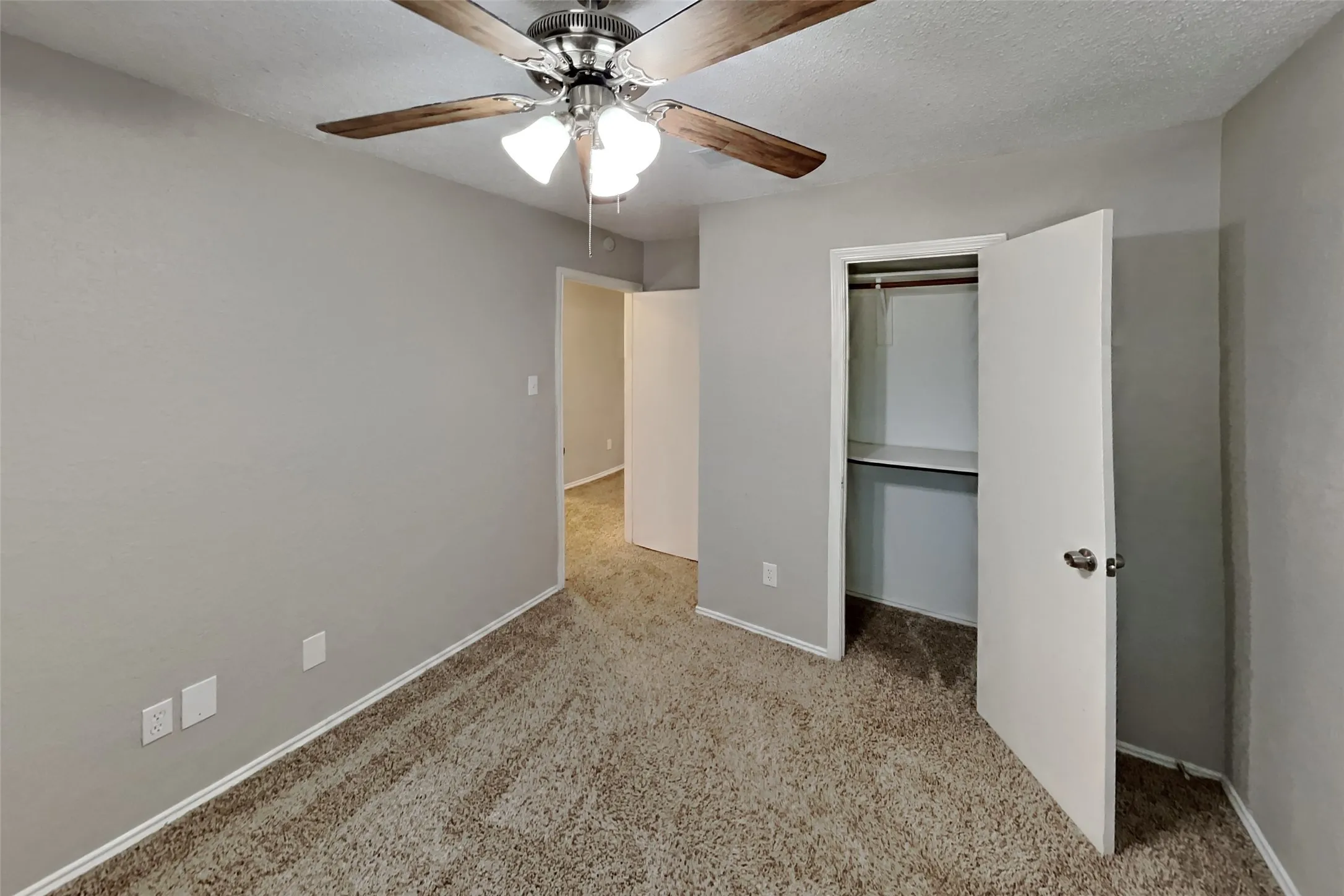 Single Family Residence For Rent in Denton County , 1313 Ponder Way, Flower Mound, Texas 75028, 3 Bedroom, 3 Bathroom, 2 Garage spaces, 2,023 Sqft, built in 1985, mls#21387391, Real Estate Agent in Flower Mound, Homes For Rent in Denton county, Homes For Rent in Flower Mound, Realtor in Flower Mound Texas, Real Estate Brokerage Independent Realty Texas, Luminita Cordes Realtor