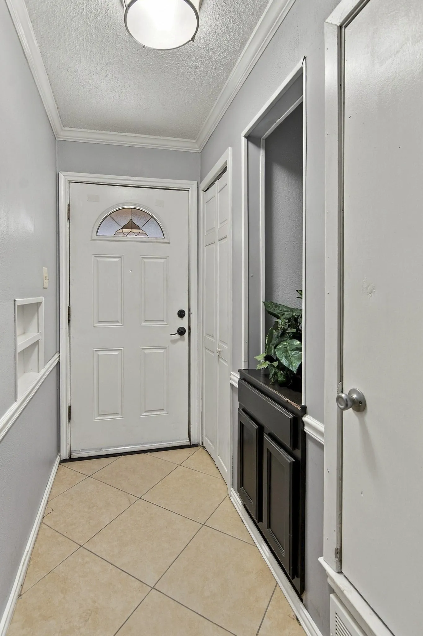 Single Family Residence For Sale in Tarrant County , 7917 Berrybrook Drive, Watauga, Texas 76148, 3 Bedroom, 2 Bathroom, 2 Garage spaces, 1,336 Sqft, built in 1984, mls#21387406, Real Estate Agent in Watauga, Homes For Sale in Tarrant county, Homes For Sale in Watauga, Realtor in Watauga Texas, Real Estate Brokerage Independent Realty Texas, Luminita Cordes Realtor