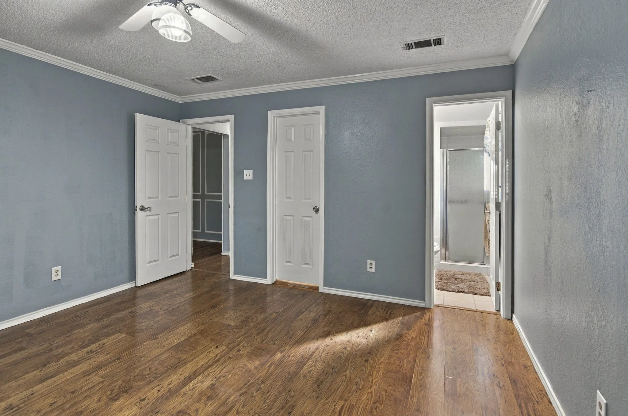 Single Family Residence For Sale in Tarrant County , 7917 Berrybrook Drive, Watauga, Texas 76148, 3 Bedroom, 2 Bathroom, 2 Garage spaces, 1,336 Sqft, built in 1984, mls#21387406, Real Estate Agent in Watauga, Homes For Sale in Tarrant county, Homes For Sale in Watauga, Realtor in Watauga Texas, Real Estate Brokerage Independent Realty Texas, Luminita Cordes Realtor