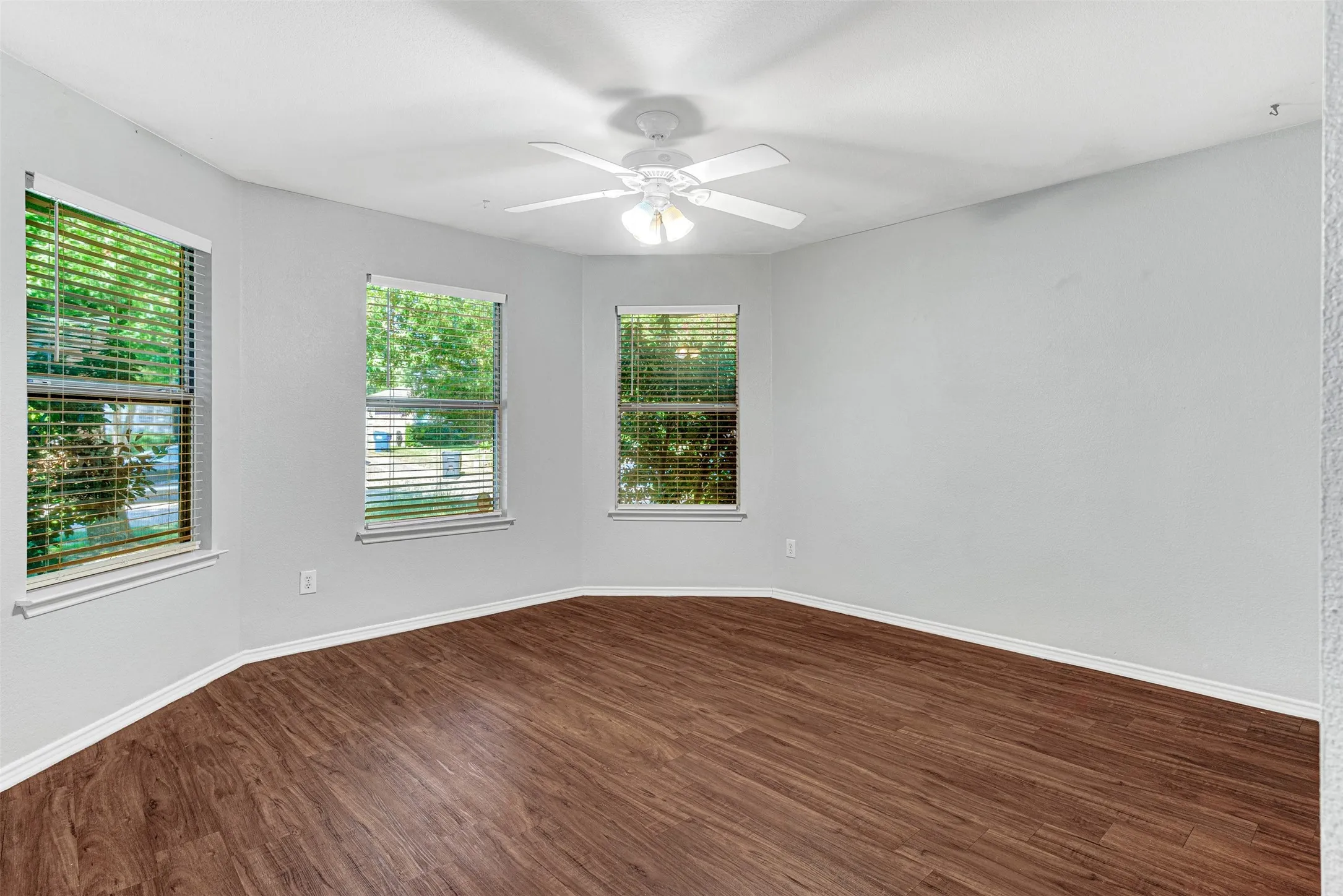 Single Family Residence For Sale in Collin County , 2600 Terrace Drive, Mc Kinney, Texas 75071, 3 Bedroom, 2 Bathroom, 2 Garage spaces, 1,595 Sqft, built in 2001, mls#21387301, Real Estate Agent in Mc Kinney, Homes For Sale in Collin county, Homes For Sale in Mc Kinney, Realtor in Mc Kinney Texas, Real Estate Brokerage Independent Realty Texas, Luminita Cordes Realtor