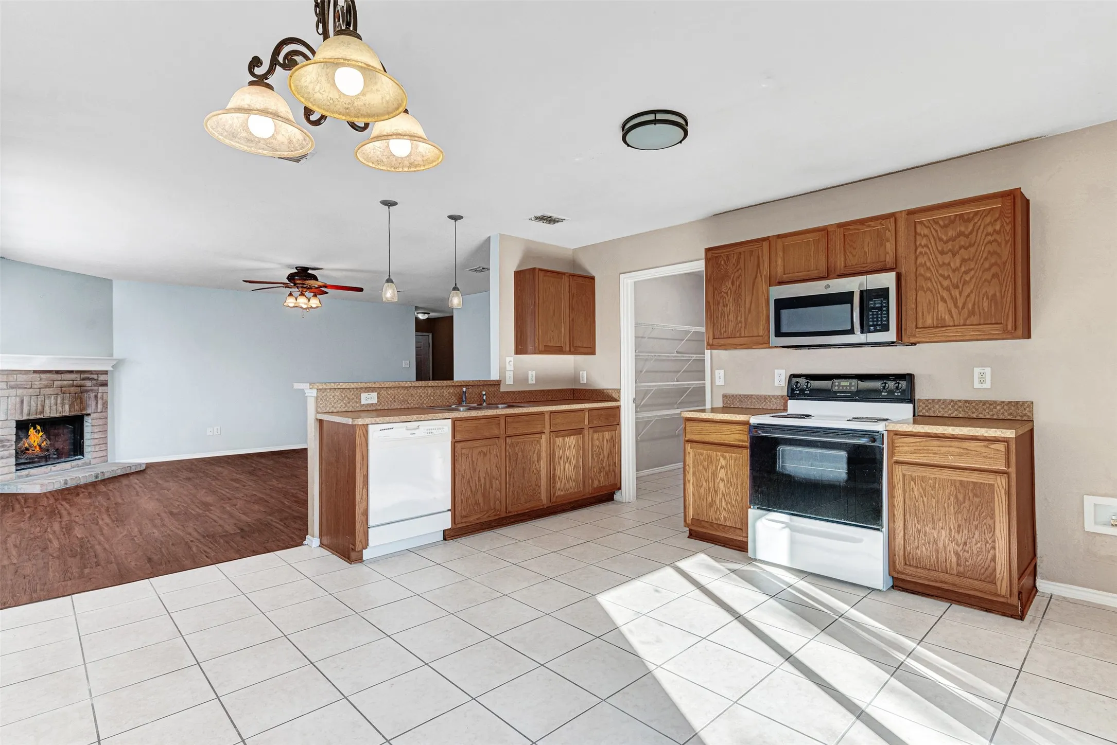 Single Family Residence For Sale in Collin County , 2600 Terrace Drive, Mc Kinney, Texas 75071, 3 Bedroom, 2 Bathroom, 2 Garage spaces, 1,595 Sqft, built in 2001, mls#21387301, Real Estate Agent in Mc Kinney, Homes For Sale in Collin county, Homes For Sale in Mc Kinney, Realtor in Mc Kinney Texas, Real Estate Brokerage Independent Realty Texas, Luminita Cordes Realtor