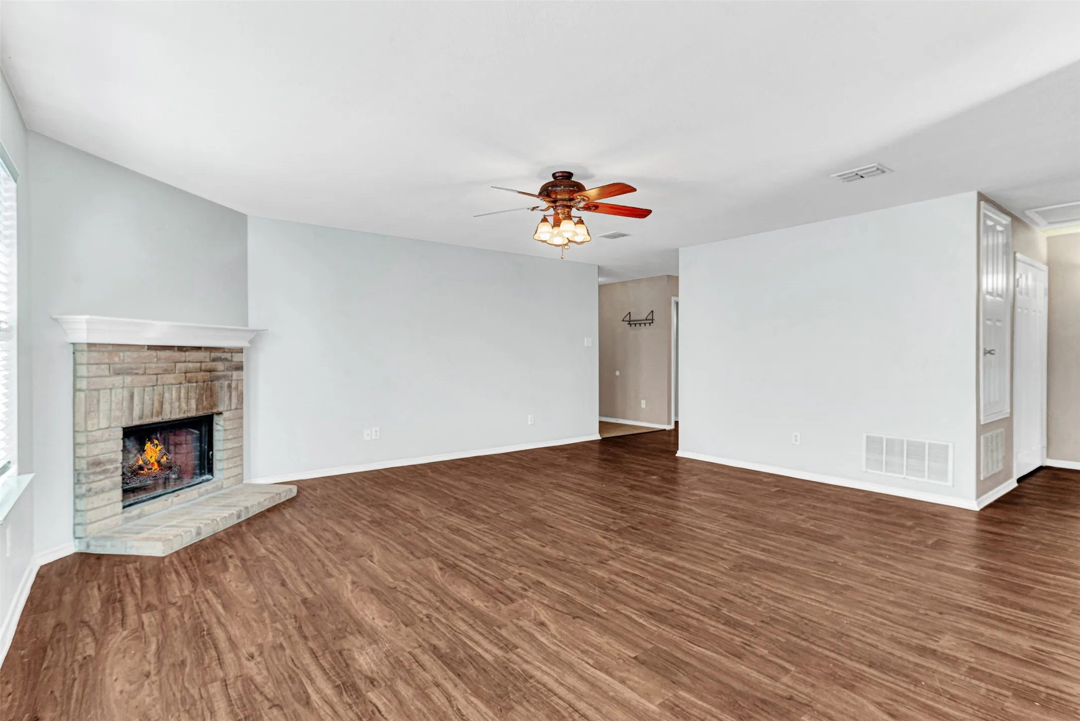 Single Family Residence For Sale in Collin County , 2600 Terrace Drive, Mc Kinney, Texas 75071, 3 Bedroom, 2 Bathroom, 2 Garage spaces, 1,595 Sqft, built in 2001, mls#21387301, Real Estate Agent in Mc Kinney, Homes For Sale in Collin county, Homes For Sale in Mc Kinney, Realtor in Mc Kinney Texas, Real Estate Brokerage Independent Realty Texas, Luminita Cordes Realtor