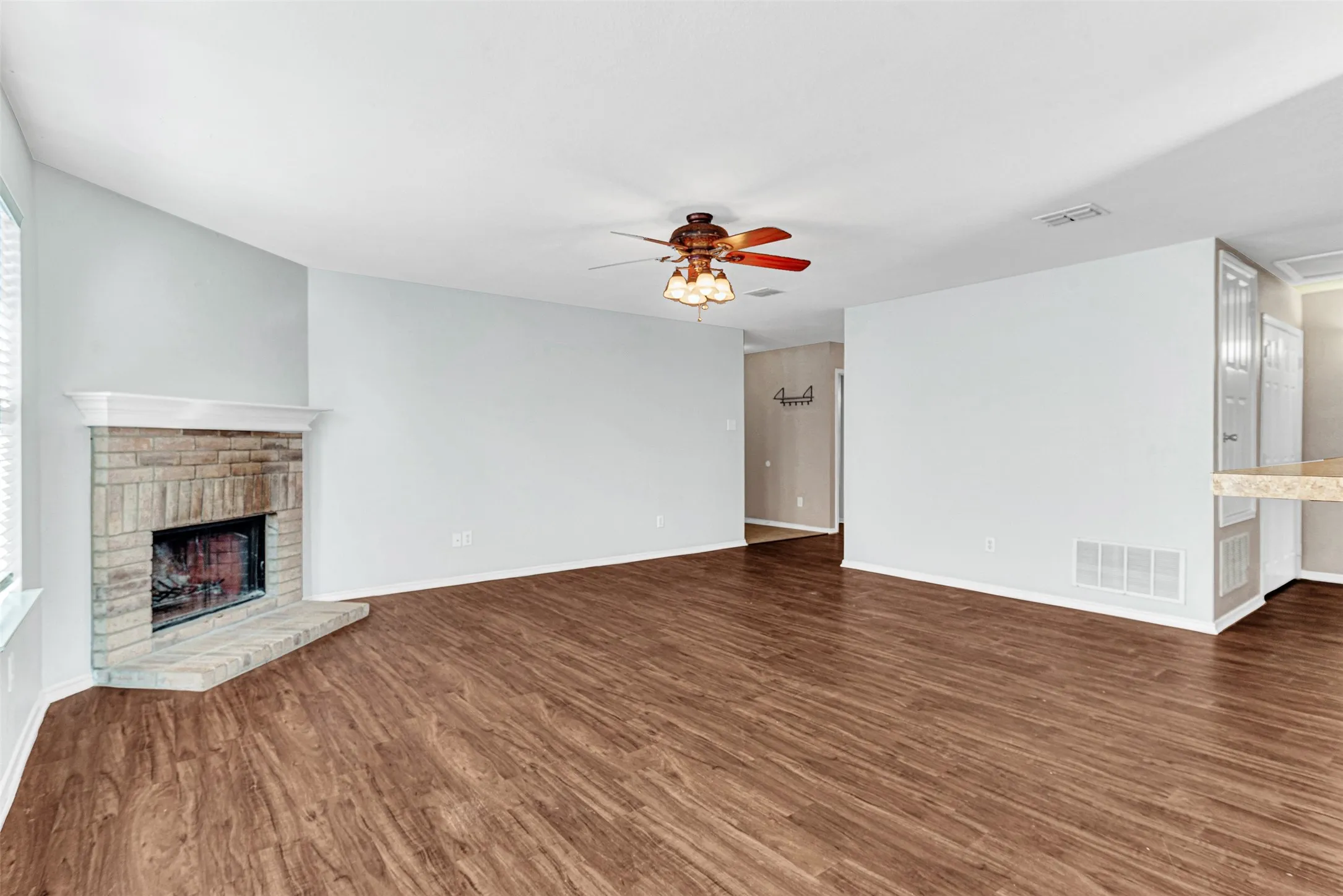 Single Family Residence For Sale in Collin County , 2600 Terrace Drive, Mc Kinney, Texas 75071, 3 Bedroom, 2 Bathroom, 2 Garage spaces, 1,595 Sqft, built in 2001, mls#21387301, Real Estate Agent in Mc Kinney, Homes For Sale in Collin county, Homes For Sale in Mc Kinney, Realtor in Mc Kinney Texas, Real Estate Brokerage Independent Realty Texas, Luminita Cordes Realtor