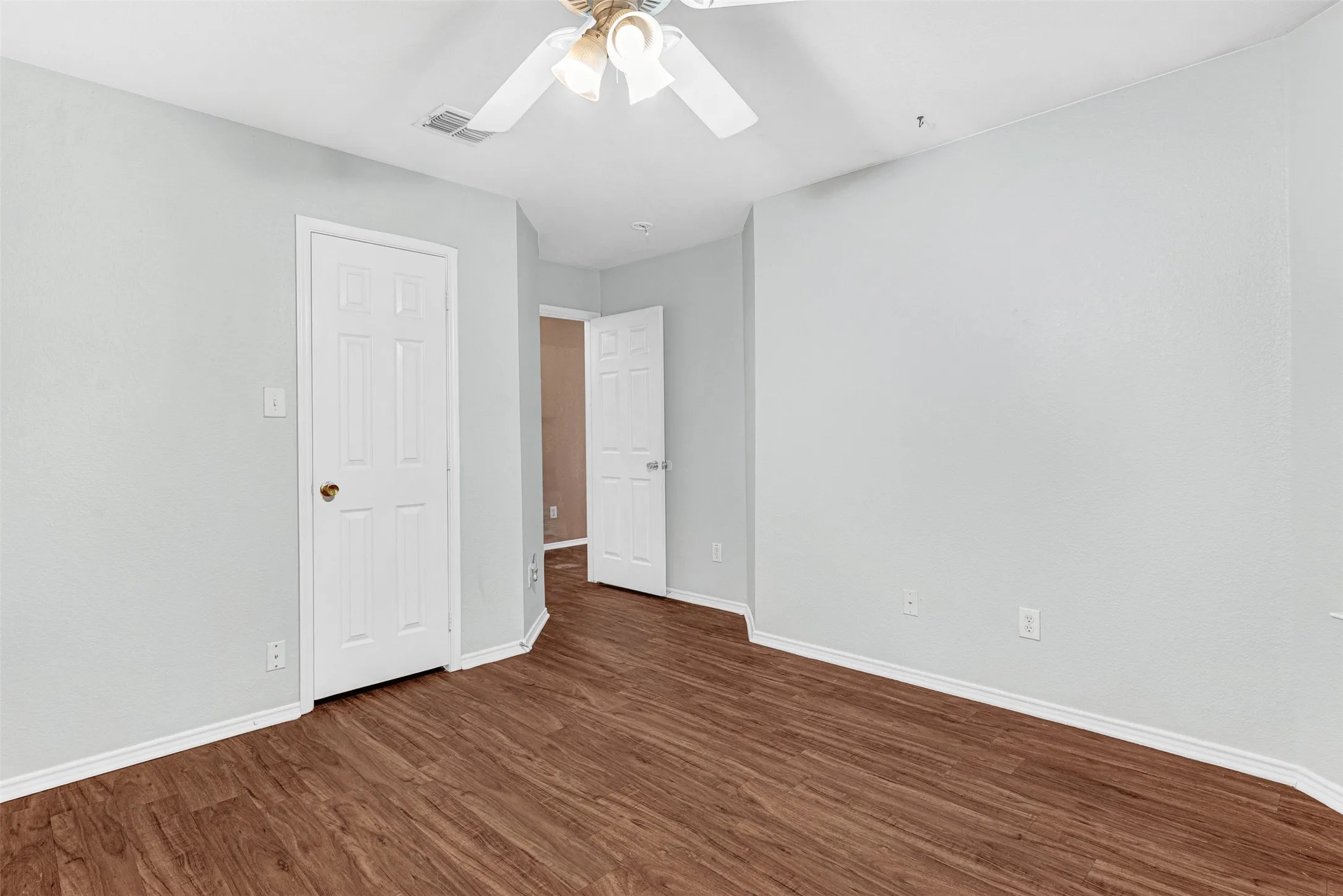 Single Family Residence For Sale in Collin County , 2600 Terrace Drive, Mc Kinney, Texas 75071, 3 Bedroom, 2 Bathroom, 2 Garage spaces, 1,595 Sqft, built in 2001, mls#21387301, Real Estate Agent in Mc Kinney, Homes For Sale in Collin county, Homes For Sale in Mc Kinney, Realtor in Mc Kinney Texas, Real Estate Brokerage Independent Realty Texas, Luminita Cordes Realtor