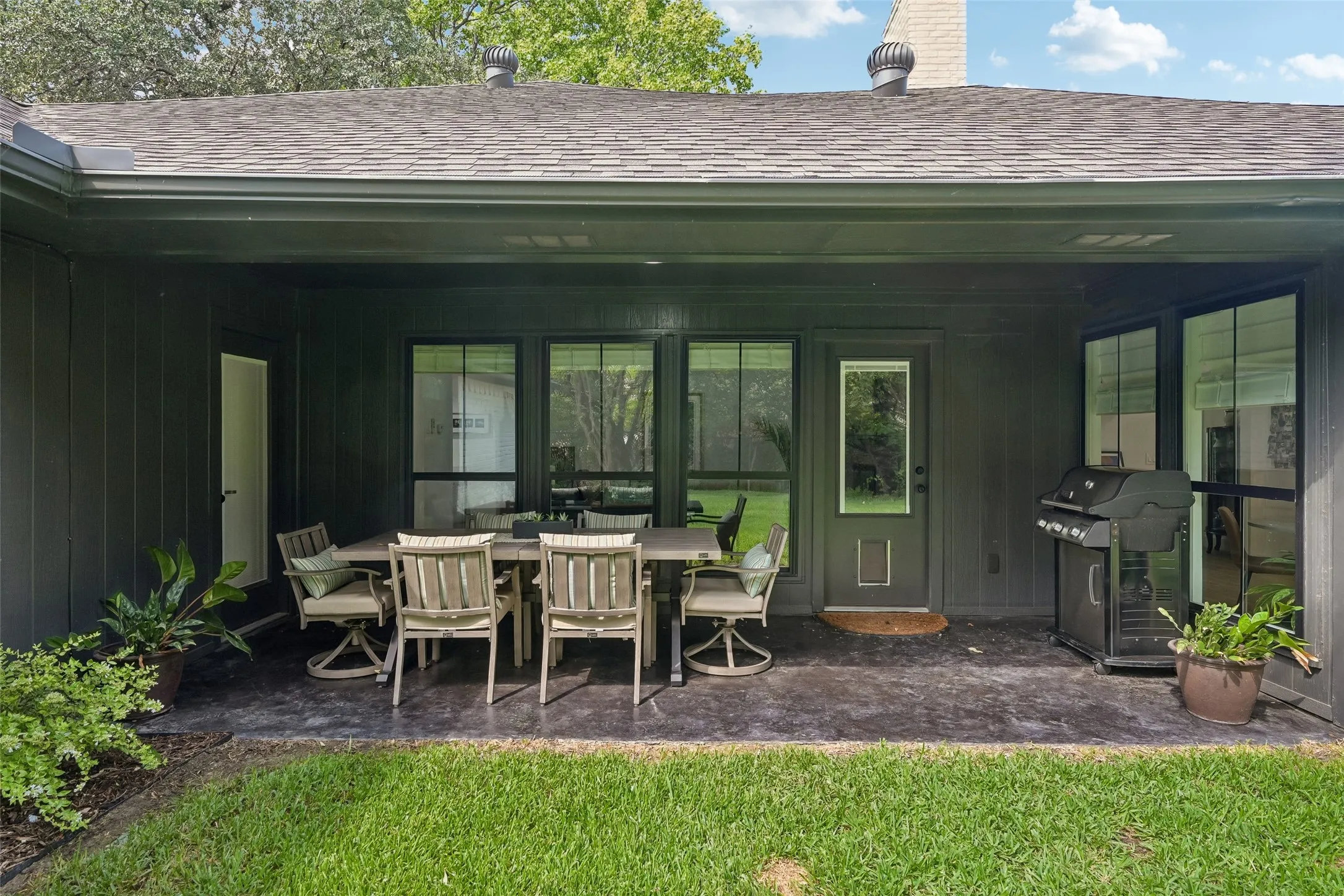 Single Family Residence For Sale in Dallas County , 1202 Odessa Drive, Richardson, Texas 75080, 3 Bedroom, 2 Bathroom, 2 Garage spaces, 1,979 Sqft, built in 1978, mls#21374470, Real Estate Agent in Richardson, Homes For Sale in Dallas county, Homes For Sale in Richardson, Realtor in Richardson Texas, Real Estate Brokerage Independent Realty Texas, Luminita Cordes Realtor