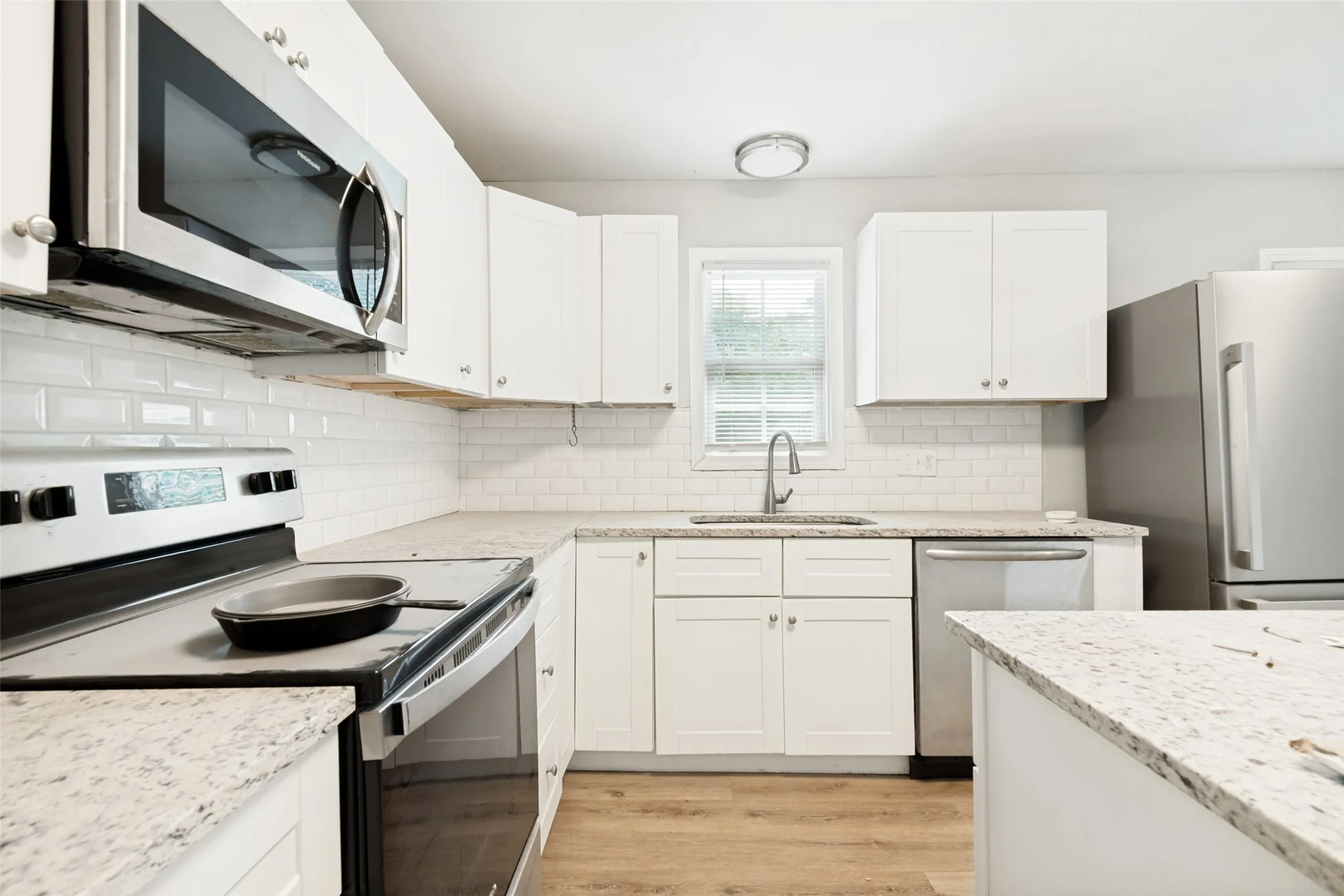 Single Family Residence For Rent in Wood County , 422 Stone Street, Mineola, Texas 75773, 3 Bedroom, 2 Bathroom, Garage spaces, 1,281 Sqft, built in 1940, mls#21387412, Real Estate Agent in Mineola, Homes For Rent in Wood county, Homes For Rent in Mineola, Realtor in Mineola Texas, Real Estate Brokerage Independent Realty Texas, Luminita Cordes Realtor