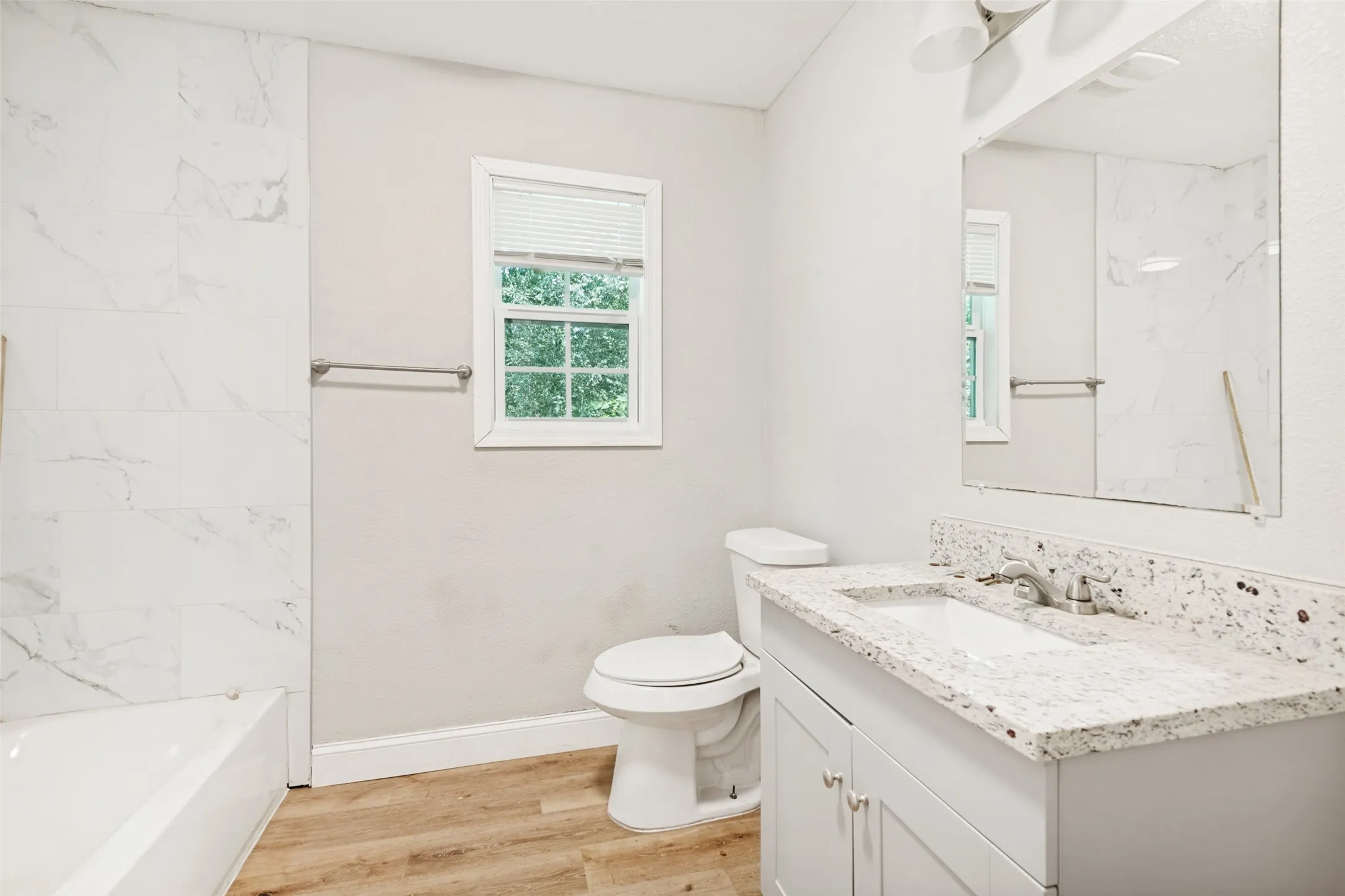 Single Family Residence For Rent in Wood County , 422 Stone Street, Mineola, Texas 75773, 3 Bedroom, 2 Bathroom, Garage spaces, 1,281 Sqft, built in 1940, mls#21387412, Real Estate Agent in Mineola, Homes For Rent in Wood county, Homes For Rent in Mineola, Realtor in Mineola Texas, Real Estate Brokerage Independent Realty Texas, Luminita Cordes Realtor
