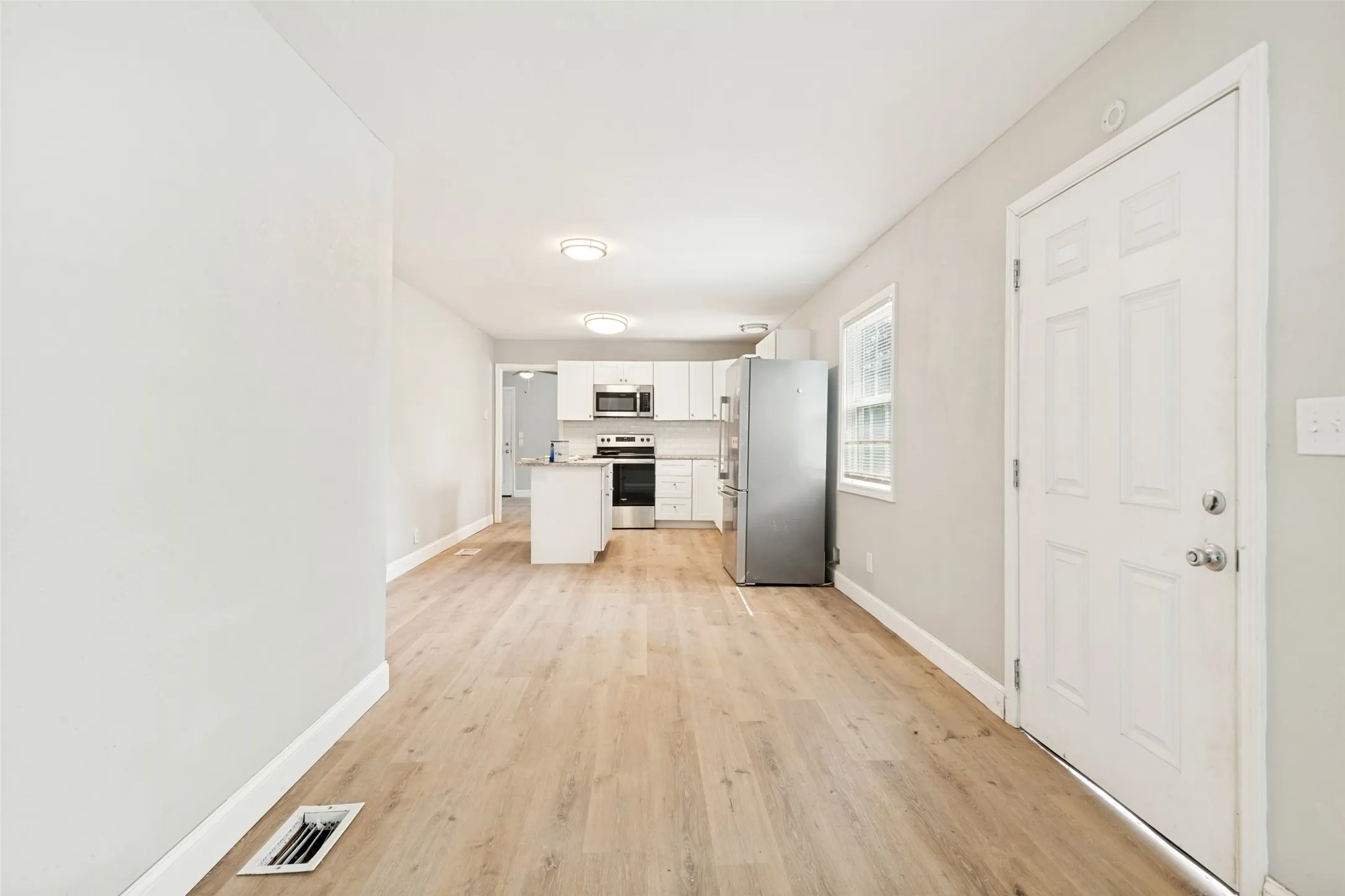 Single Family Residence For Rent in Wood County , 422 Stone Street, Mineola, Texas 75773, 3 Bedroom, 2 Bathroom, Garage spaces, 1,281 Sqft, built in 1940, mls#21387412, Real Estate Agent in Mineola, Homes For Rent in Wood county, Homes For Rent in Mineola, Realtor in Mineola Texas, Real Estate Brokerage Independent Realty Texas, Luminita Cordes Realtor
