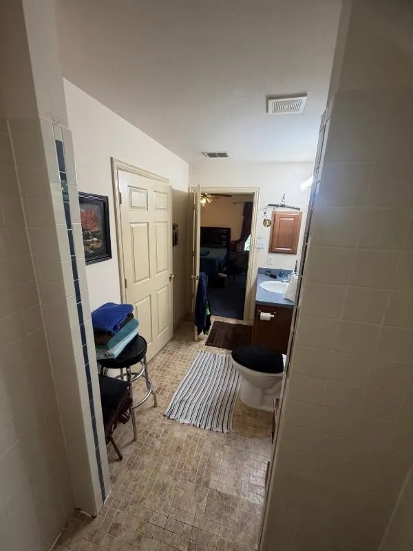 Single Family Residence For Sale in Dallas County , 918 Bayonne Street, Dallas, Texas 75212, 3 Bedroom, 2 Bathroom, 1 Garage spaces, 1,168 Sqft, built in 2009, mls#21387374, Real Estate Agent in Dallas, Homes For Sale in Dallas county, Homes For Sale in Dallas, Realtor in Dallas Texas, Real Estate Brokerage Independent Realty Texas, Luminita Cordes Realtor