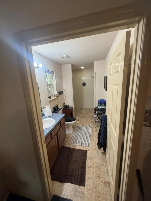 Single Family Residence For Sale in Dallas County , 918 Bayonne Street, Dallas, Texas 75212, 3 Bedroom, 2 Bathroom, 1 Garage spaces, 1,168 Sqft, built in 2009, mls#21387374, Real Estate Agent in Dallas, Homes For Sale in Dallas county, Homes For Sale in Dallas, Realtor in Dallas Texas, Real Estate Brokerage Independent Realty Texas, Luminita Cordes Realtor