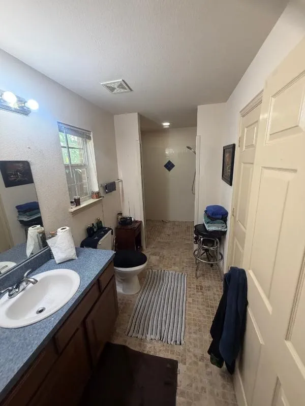 Single Family Residence For Sale in Dallas County , 918 Bayonne Street, Dallas, Texas 75212, 3 Bedroom, 2 Bathroom, 1 Garage spaces, 1,168 Sqft, built in 2009, mls#21387374, Real Estate Agent in Dallas, Homes For Sale in Dallas county, Homes For Sale in Dallas, Realtor in Dallas Texas, Real Estate Brokerage Independent Realty Texas, Luminita Cordes Realtor