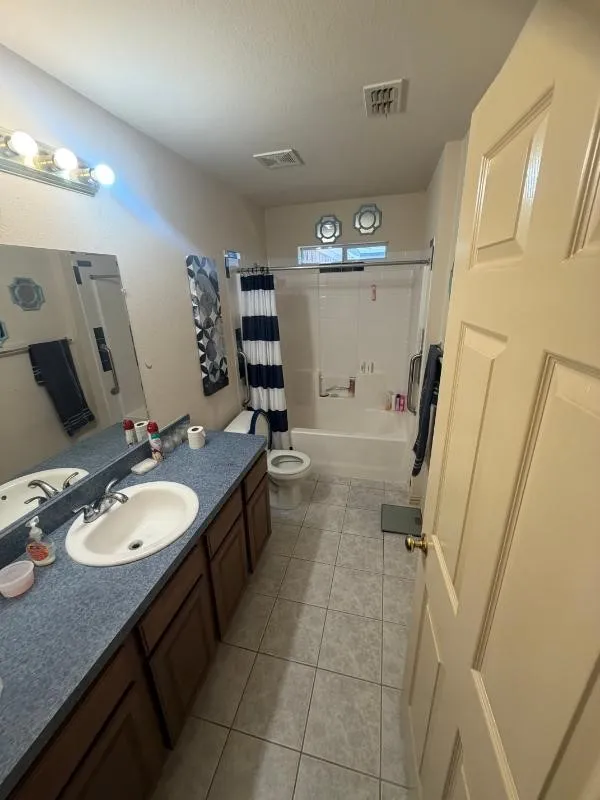 Single Family Residence For Sale in Dallas County , 918 Bayonne Street, Dallas, Texas 75212, 3 Bedroom, 2 Bathroom, 1 Garage spaces, 1,168 Sqft, built in 2009, mls#21387374, Real Estate Agent in Dallas, Homes For Sale in Dallas county, Homes For Sale in Dallas, Realtor in Dallas Texas, Real Estate Brokerage Independent Realty Texas, Luminita Cordes Realtor