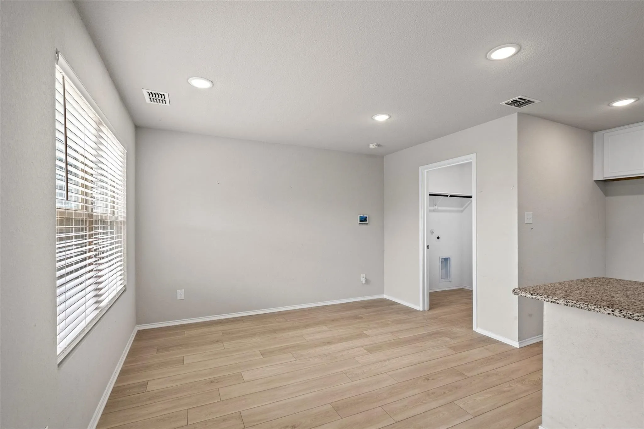 Single Family Residence For Rent in Tarrant County , 7904 Schooner Drive, Fort Worth, Texas 76179, 4 Bedroom, 3 Bathroom, 2 Garage spaces, 2,389 Sqft, built in 2022, mls#21386865, Real Estate Agent in Fort Worth, Homes For Rent in Tarrant county, Homes For Rent in Fort Worth, Realtor in Fort Worth Texas, Real Estate Brokerage Independent Realty Texas, Luminita Cordes Realtor