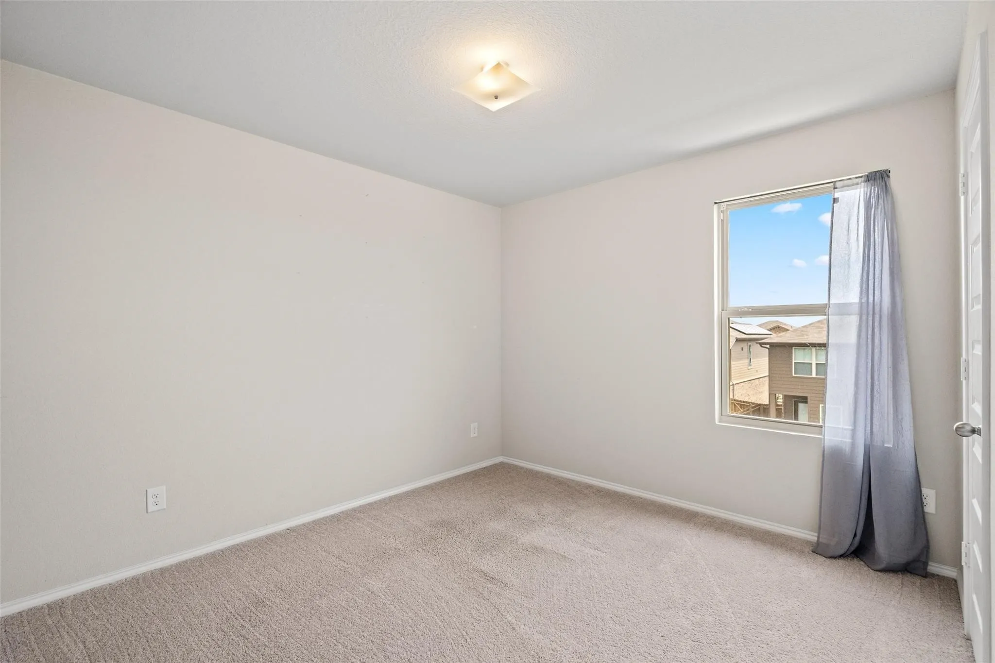 Single Family Residence For Rent in Tarrant County , 7904 Schooner Drive, Fort Worth, Texas 76179, 4 Bedroom, 3 Bathroom, 2 Garage spaces, 2,389 Sqft, built in 2022, mls#21386865, Real Estate Agent in Fort Worth, Homes For Rent in Tarrant county, Homes For Rent in Fort Worth, Realtor in Fort Worth Texas, Real Estate Brokerage Independent Realty Texas, Luminita Cordes Realtor