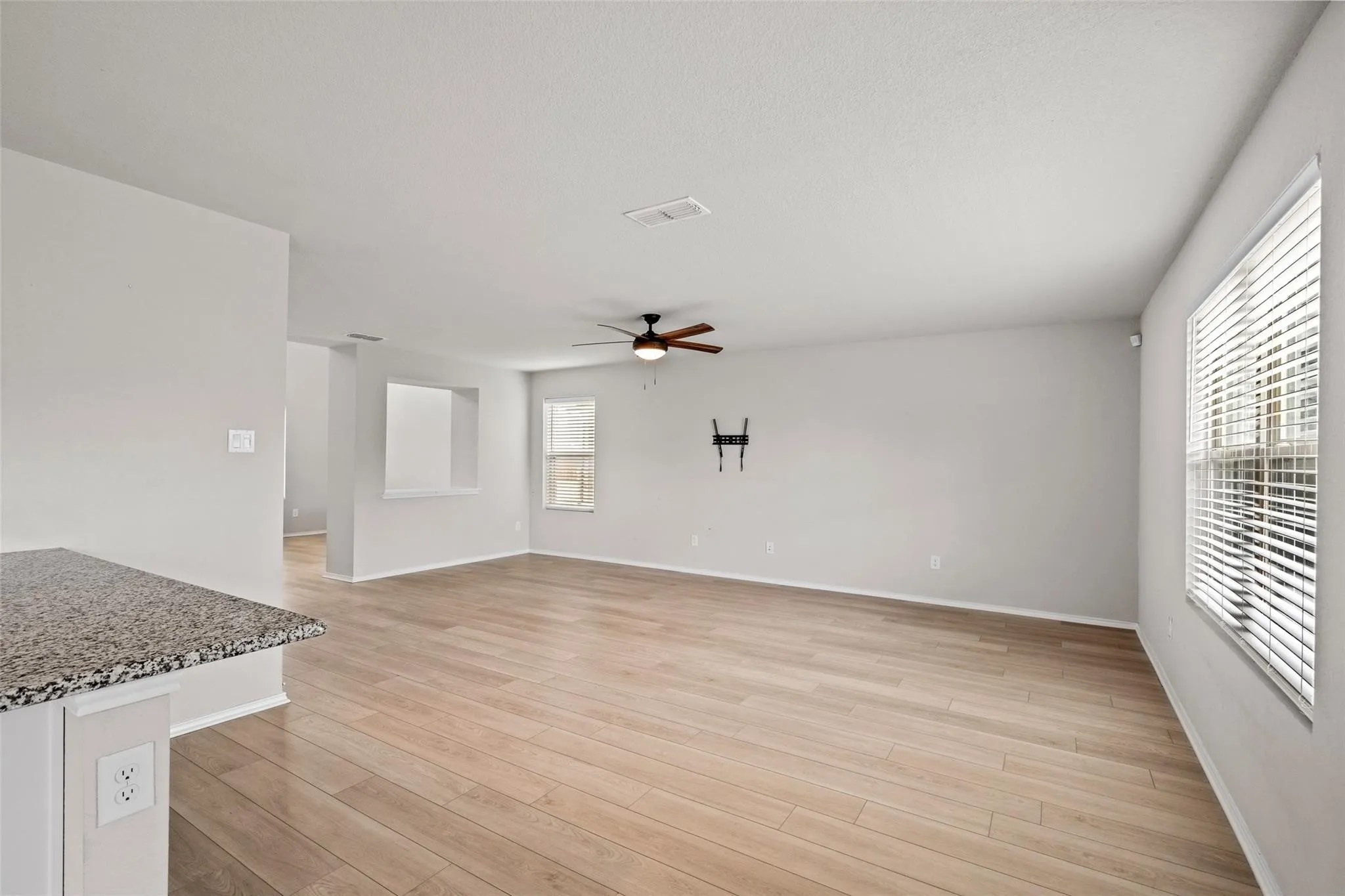 Single Family Residence For Rent in Tarrant County , 7904 Schooner Drive, Fort Worth, Texas 76179, 4 Bedroom, 3 Bathroom, 2 Garage spaces, 2,389 Sqft, built in 2022, mls#21386865, Real Estate Agent in Fort Worth, Homes For Rent in Tarrant county, Homes For Rent in Fort Worth, Realtor in Fort Worth Texas, Real Estate Brokerage Independent Realty Texas, Luminita Cordes Realtor