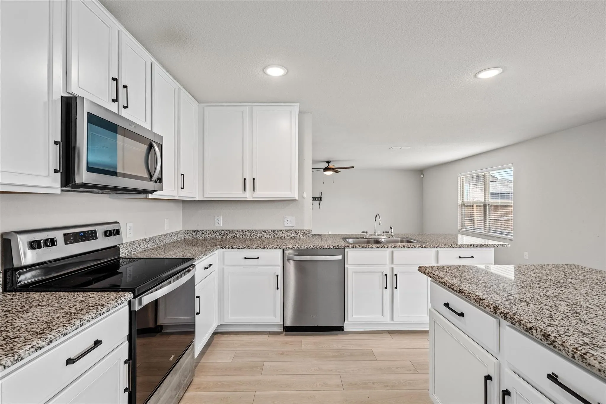 Single Family Residence For Rent in Tarrant County , 7904 Schooner Drive, Fort Worth, Texas 76179, 4 Bedroom, 3 Bathroom, 2 Garage spaces, 2,389 Sqft, built in 2022, mls#21386865, Real Estate Agent in Fort Worth, Homes For Rent in Tarrant county, Homes For Rent in Fort Worth, Realtor in Fort Worth Texas, Real Estate Brokerage Independent Realty Texas, Luminita Cordes Realtor
