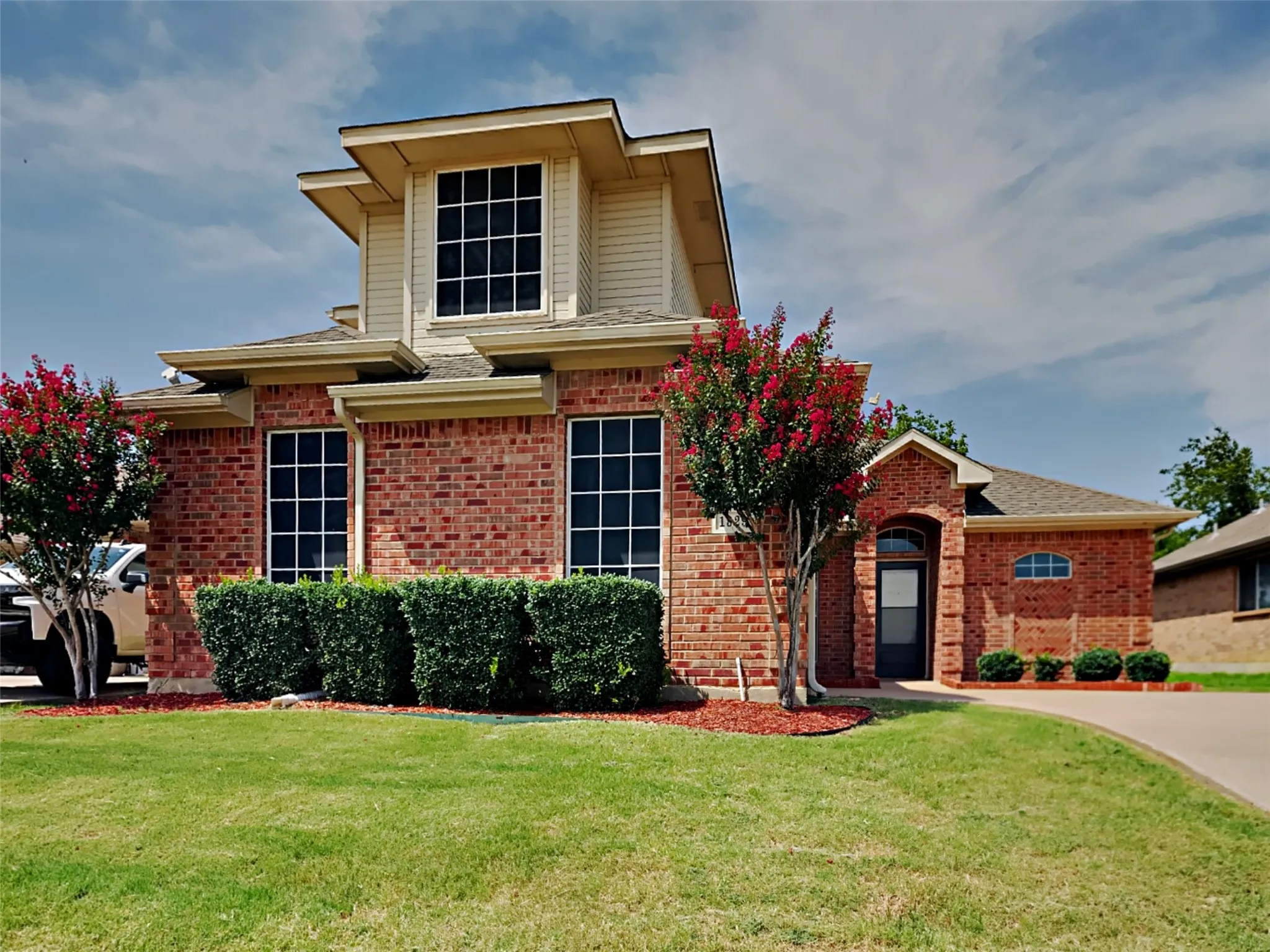 Single Family Residence For Rent in Denton County , 1829 Carver Drive, Carrollton, Texas 75010, 3 Bedroom, 3 Bathroom, 2 Garage spaces, 1,625 Sqft, built in 2002, mls#21387425, Real Estate Agent in Carrollton, Homes For Rent in Denton county, Homes For Rent in Carrollton, Realtor in Carrollton Texas, Real Estate Brokerage Independent Realty Texas, Luminita Cordes Realtor