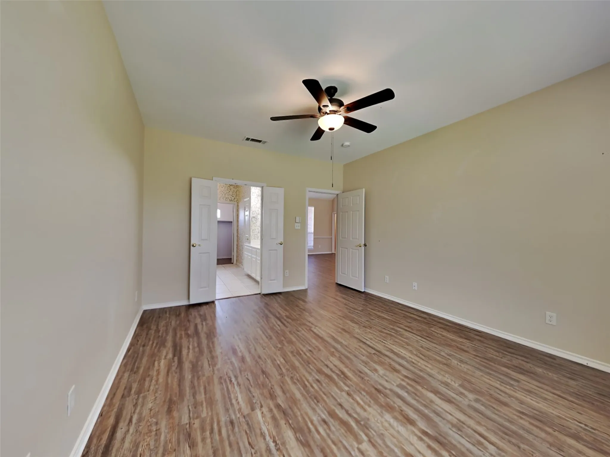 Single Family Residence For Rent in Denton County , 1829 Carver Drive, Carrollton, Texas 75010, 3 Bedroom, 3 Bathroom, 2 Garage spaces, 1,625 Sqft, built in 2002, mls#21387425, Real Estate Agent in Carrollton, Homes For Rent in Denton county, Homes For Rent in Carrollton, Realtor in Carrollton Texas, Real Estate Brokerage Independent Realty Texas, Luminita Cordes Realtor