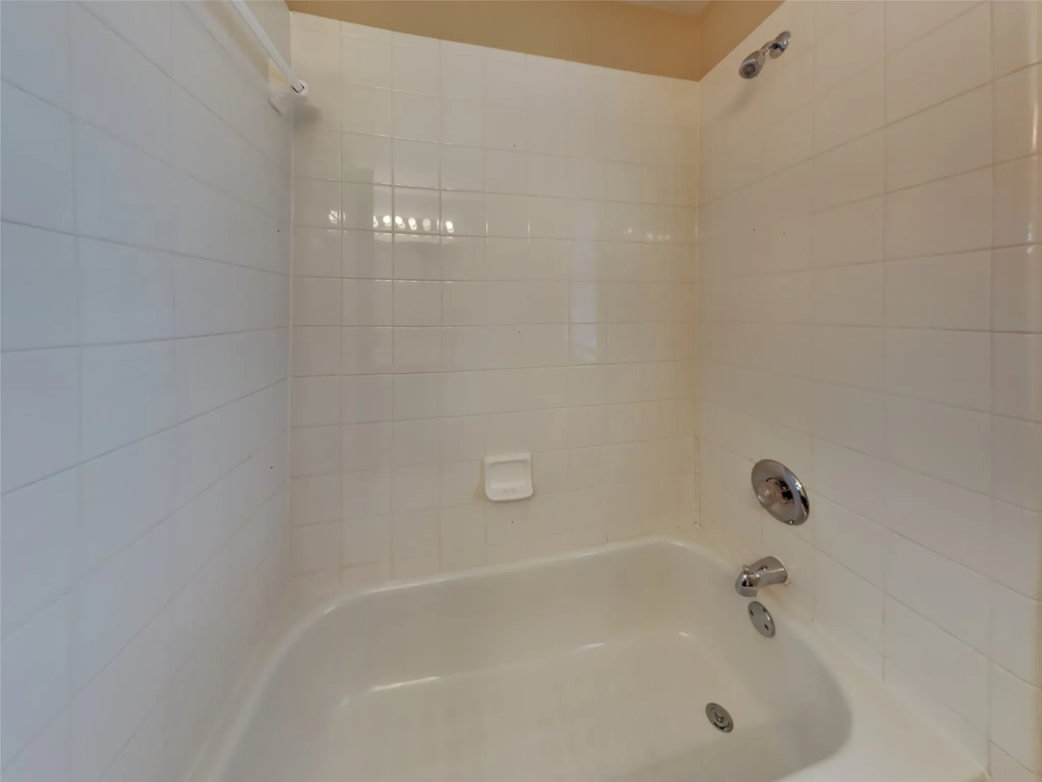 Single Family Residence For Rent in Denton County , 1829 Carver Drive, Carrollton, Texas 75010, 3 Bedroom, 3 Bathroom, 2 Garage spaces, 1,625 Sqft, built in 2002, mls#21387425, Real Estate Agent in Carrollton, Homes For Rent in Denton county, Homes For Rent in Carrollton, Realtor in Carrollton Texas, Real Estate Brokerage Independent Realty Texas, Luminita Cordes Realtor