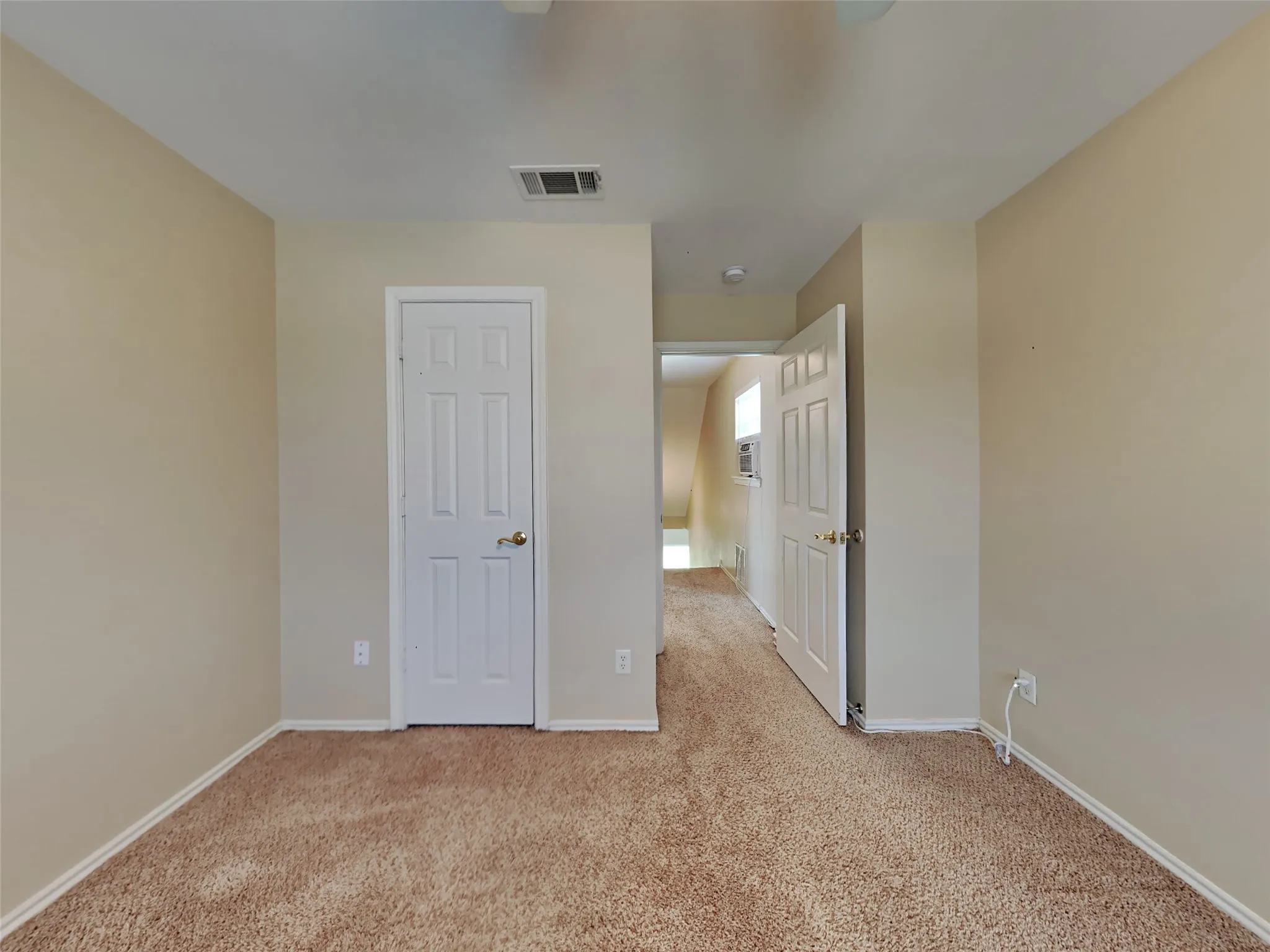 Single Family Residence For Rent in Denton County , 1829 Carver Drive, Carrollton, Texas 75010, 3 Bedroom, 3 Bathroom, 2 Garage spaces, 1,625 Sqft, built in 2002, mls#21387425, Real Estate Agent in Carrollton, Homes For Rent in Denton county, Homes For Rent in Carrollton, Realtor in Carrollton Texas, Real Estate Brokerage Independent Realty Texas, Luminita Cordes Realtor