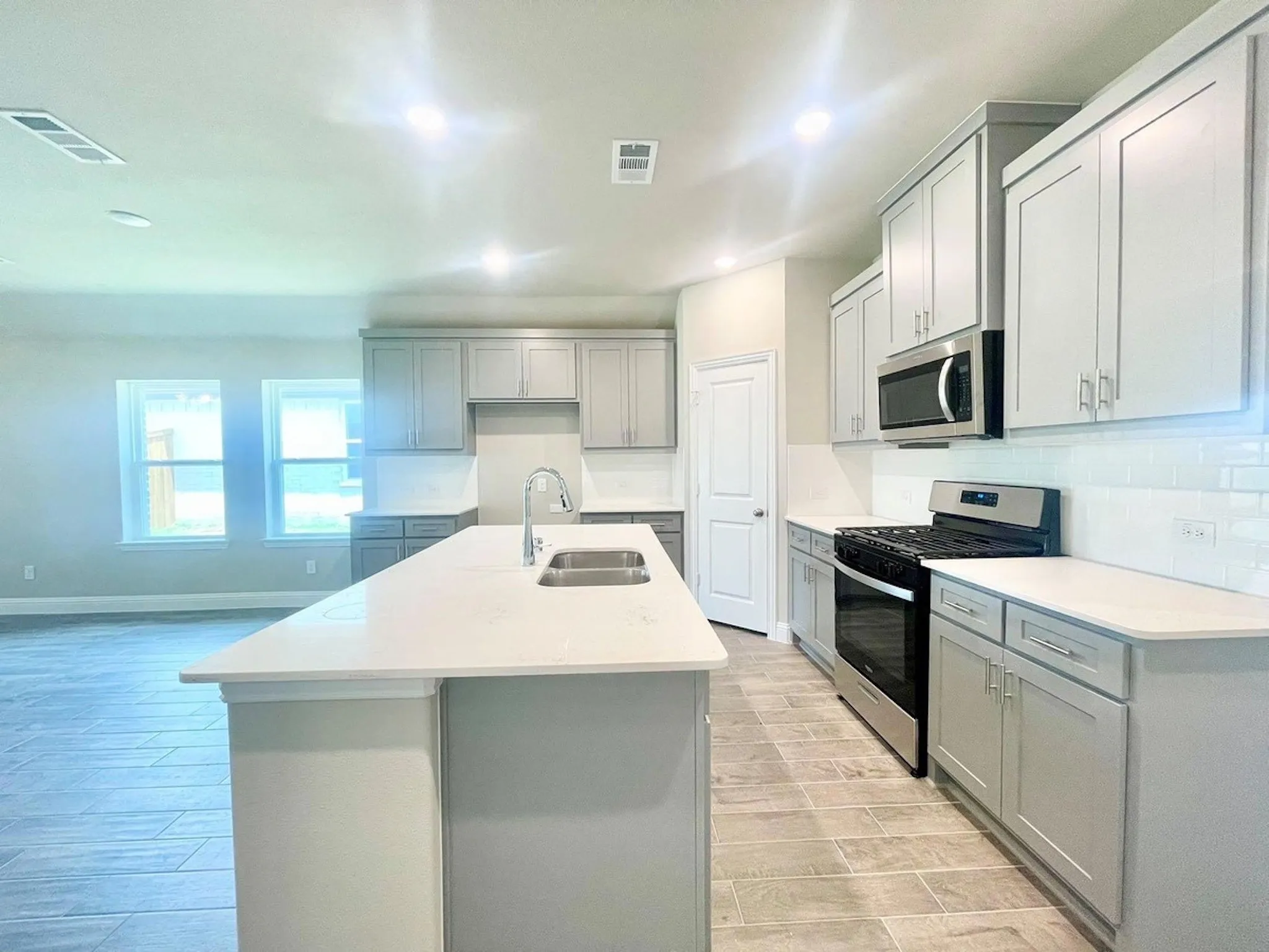 Single Family Residence For Sale in Collin County , 809 Tartane Drive, Anna, Texas 75409, 3 Bedroom, 2 Bathroom, 2 Garage spaces, 1,808 Sqft, built in 2024, mls#21387435, Real Estate Agent in Anna, Homes For Sale in Collin county, Homes For Sale in Anna, Realtor in Anna Texas, Real Estate Brokerage Independent Realty Texas, Luminita Cordes Realtor