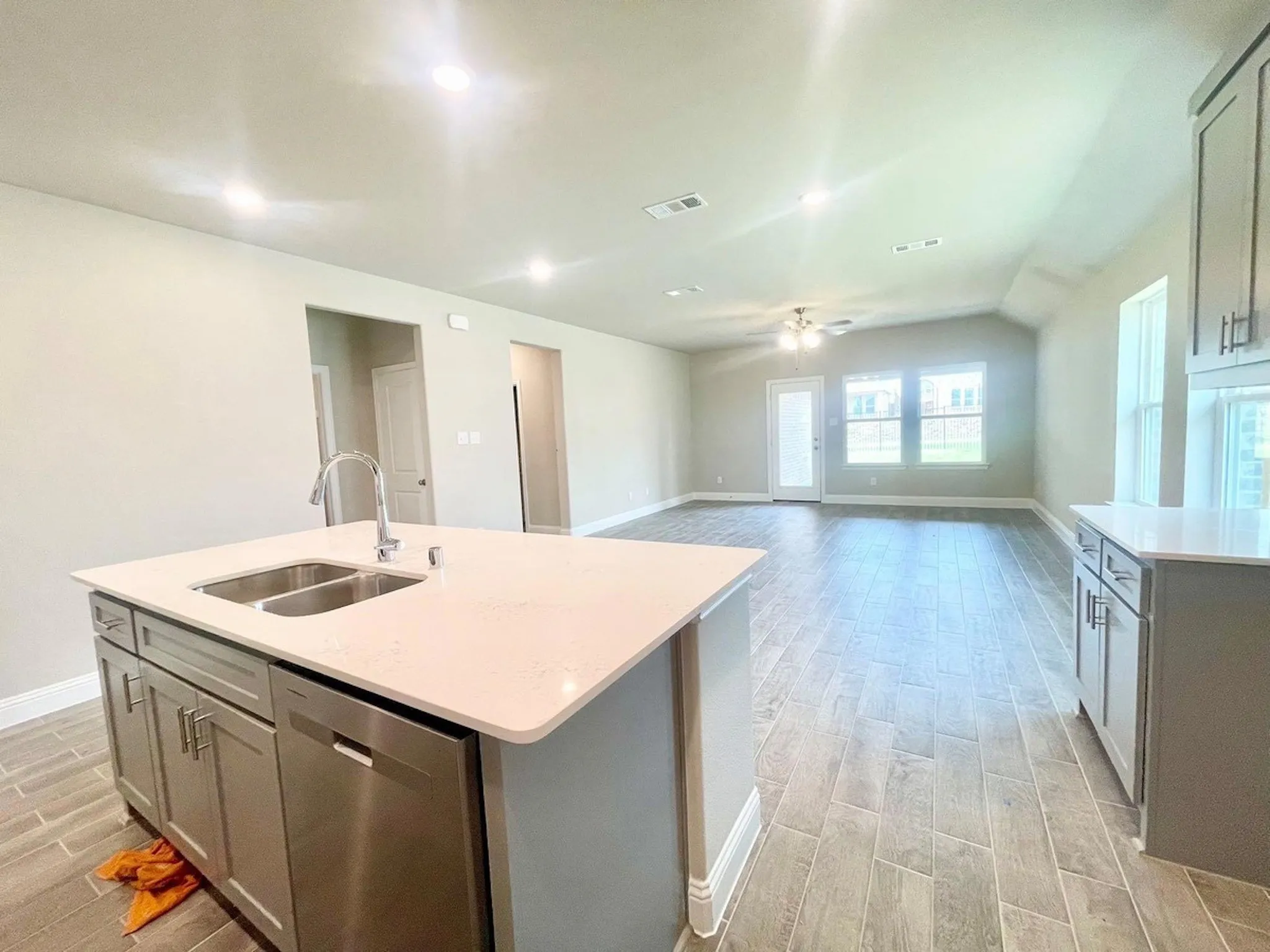 Single Family Residence For Sale in Collin County , 809 Tartane Drive, Anna, Texas 75409, 3 Bedroom, 2 Bathroom, 2 Garage spaces, 1,808 Sqft, built in 2024, mls#21387435, Real Estate Agent in Anna, Homes For Sale in Collin county, Homes For Sale in Anna, Realtor in Anna Texas, Real Estate Brokerage Independent Realty Texas, Luminita Cordes Realtor