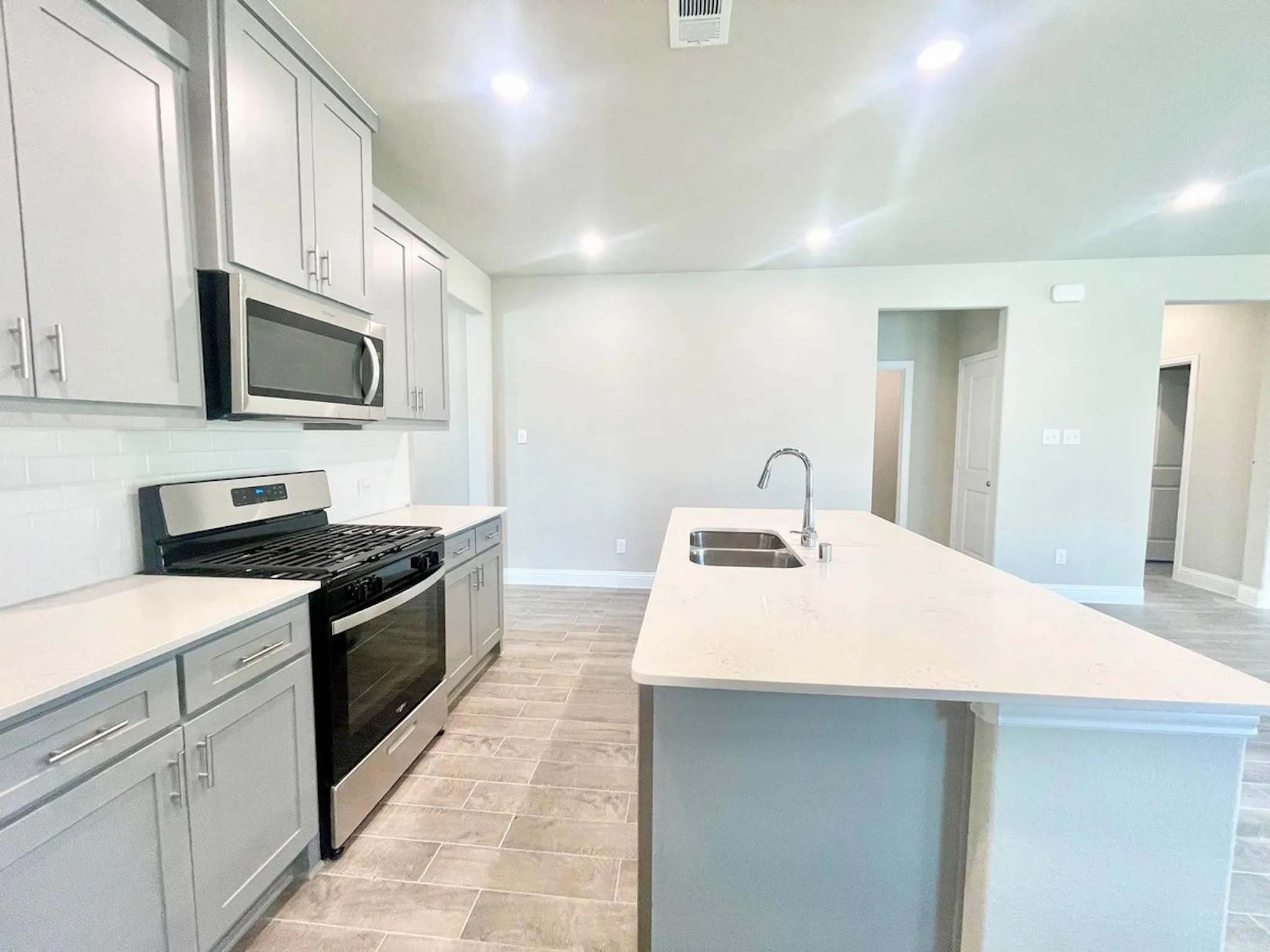 Single Family Residence For Sale in Collin County , 809 Tartane Drive, Anna, Texas 75409, 3 Bedroom, 2 Bathroom, 2 Garage spaces, 1,808 Sqft, built in 2024, mls#21387435, Real Estate Agent in Anna, Homes For Sale in Collin county, Homes For Sale in Anna, Realtor in Anna Texas, Real Estate Brokerage Independent Realty Texas, Luminita Cordes Realtor