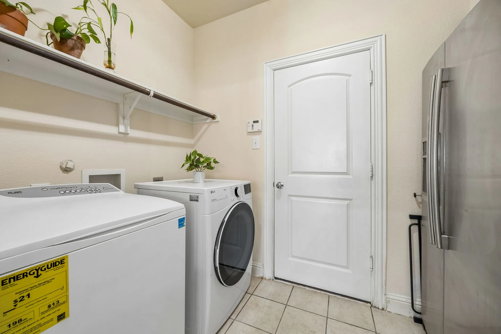 Single Family Residence For Sale in Denton County , 712 Lathrop Street, Lantana, Texas 76226, 4 Bedroom, 4 Bathroom, 2 Garage spaces, 3,679 Sqft, built in 2008, mls#21386738, Real Estate Agent in Lantana, Homes For Sale in Denton county, Homes For Sale in Lantana, Realtor in Lantana Texas, Real Estate Brokerage Independent Realty Texas, Luminita Cordes Realtor