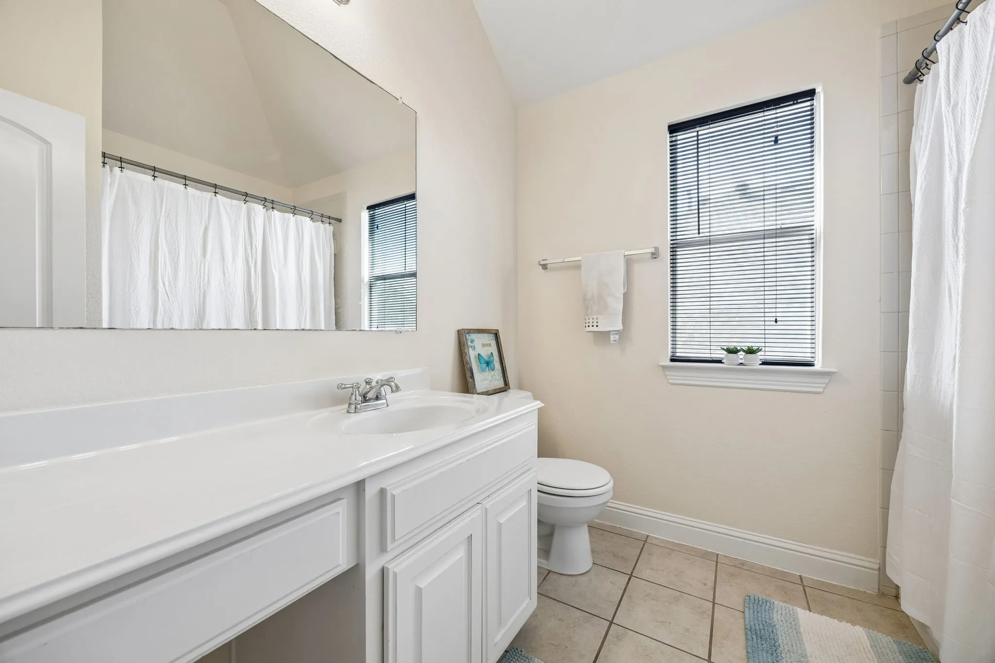Single Family Residence For Sale in Denton County , 712 Lathrop Street, Lantana, Texas 76226, 4 Bedroom, 4 Bathroom, 2 Garage spaces, 3,679 Sqft, built in 2008, mls#21386738, Real Estate Agent in Lantana, Homes For Sale in Denton county, Homes For Sale in Lantana, Realtor in Lantana Texas, Real Estate Brokerage Independent Realty Texas, Luminita Cordes Realtor