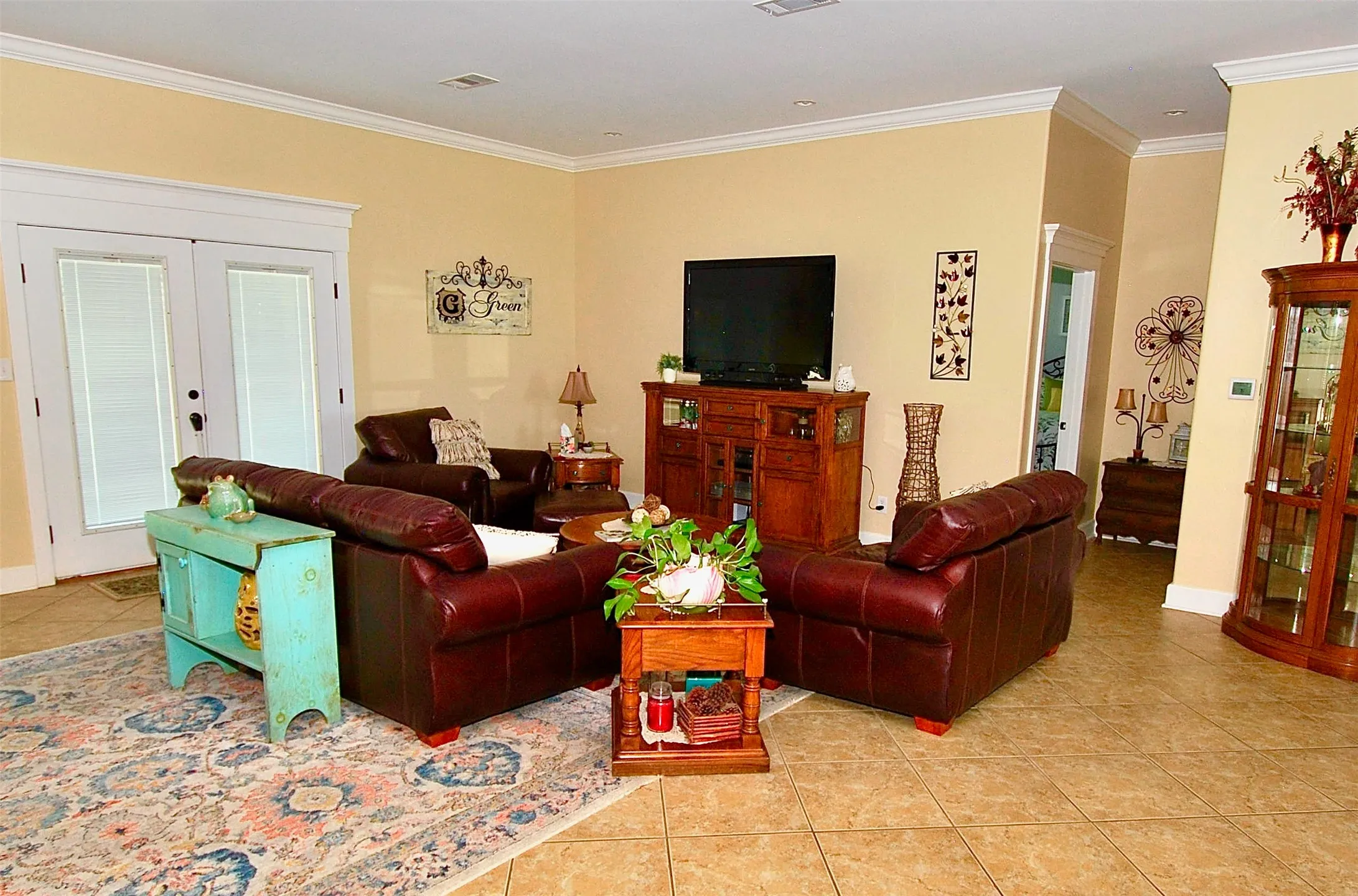 Farm For Sale in Van Zandt County , 27368 St Highway 19 N, Athens, Texas 75752, 5 Bedroom, 4 Bathroom, 4 Garage spaces, 5,217 Sqft, built in 2008, mls#21381127, Real Estate Agent in Athens, Homes For Sale in Van Zandt county, Homes For Sale in Athens, Realtor in Athens Texas, Real Estate Brokerage Independent Realty Texas, Luminita Cordes Realtor