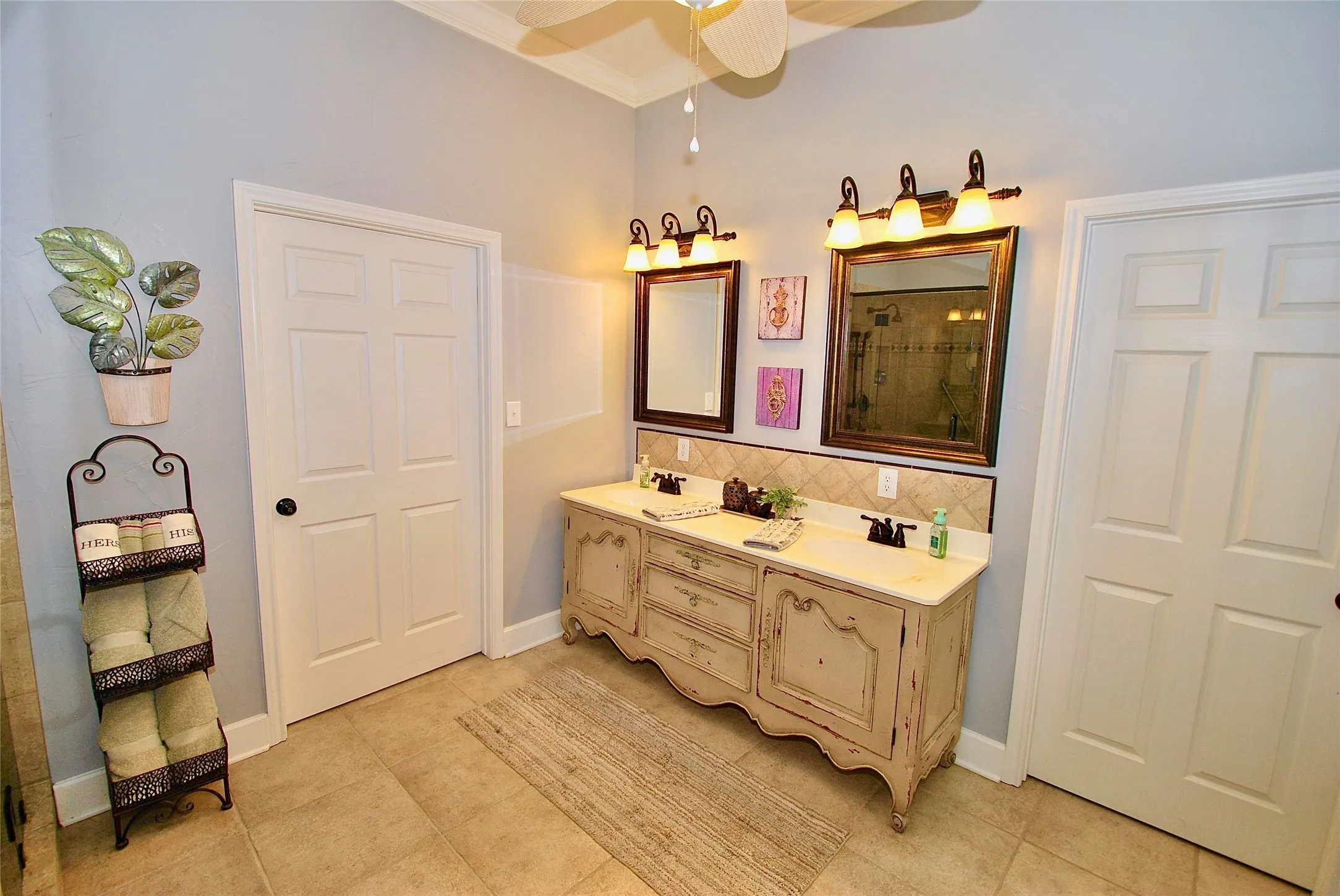 Farm For Sale in Van Zandt County , 27368 St Highway 19 N, Athens, Texas 75752, 5 Bedroom, 4 Bathroom, 4 Garage spaces, 5,217 Sqft, built in 2008, mls#21381127, Real Estate Agent in Athens, Homes For Sale in Van Zandt county, Homes For Sale in Athens, Realtor in Athens Texas, Real Estate Brokerage Independent Realty Texas, Luminita Cordes Realtor