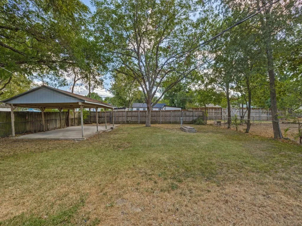 Single Family Residence For Sale in Dallas County , 140 Edgefield Drive, Garland, Texas 75040, 3 Bedroom, 1 Bathroom, Garage spaces, 1,076 Sqft, built in 1950, mls#21385970, Real Estate Agent in Garland, Homes For Sale in Dallas county, Homes For Sale in Garland, Realtor in Garland Texas, Real Estate Brokerage Independent Realty Texas, Luminita Cordes Realtor