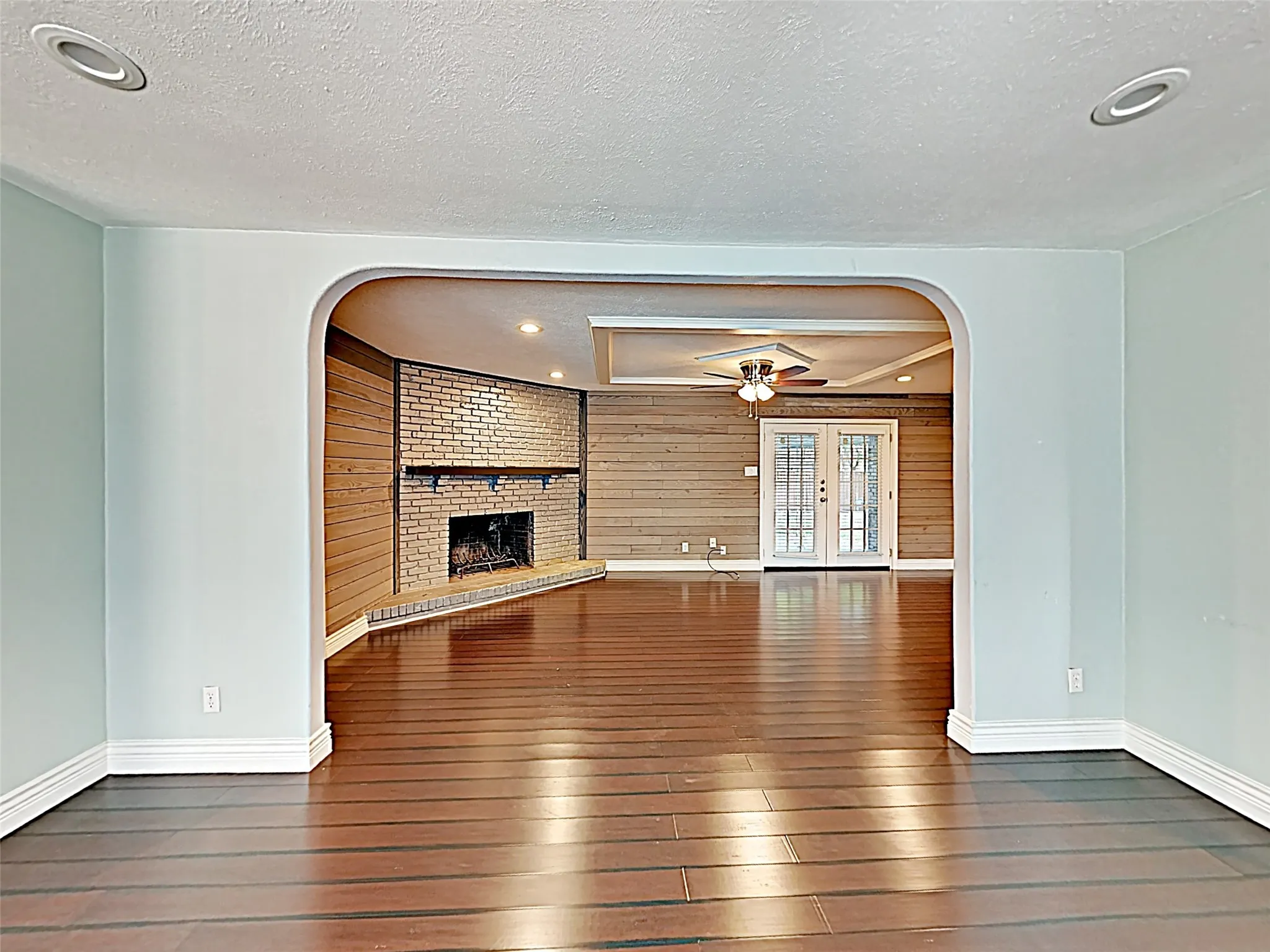 Single Family Residence For Rent in Dallas County , 8476 Sweetwood Drive, Dallas, Texas 75228, 3 Bedroom, 2 Bathroom, 2 Garage spaces, 1,897 Sqft, built in 1962, mls#21387442, Real Estate Agent in Dallas, Homes For Rent in Dallas county, Homes For Rent in Dallas, Realtor in Dallas Texas, Real Estate Brokerage Independent Realty Texas, Luminita Cordes Realtor