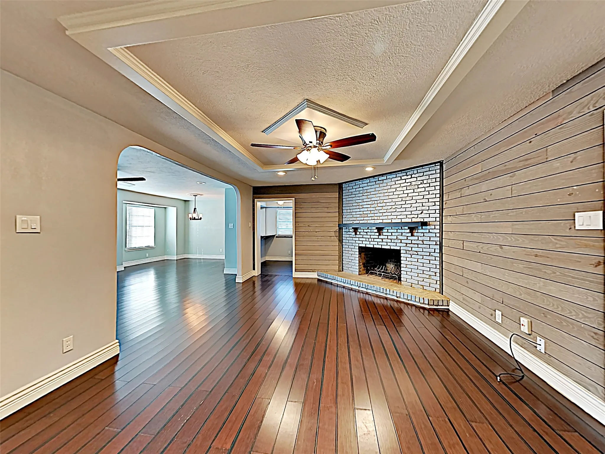 Single Family Residence For Rent in Dallas County , 8476 Sweetwood Drive, Dallas, Texas 75228, 3 Bedroom, 2 Bathroom, 2 Garage spaces, 1,897 Sqft, built in 1962, mls#21387442, Real Estate Agent in Dallas, Homes For Rent in Dallas county, Homes For Rent in Dallas, Realtor in Dallas Texas, Real Estate Brokerage Independent Realty Texas, Luminita Cordes Realtor
