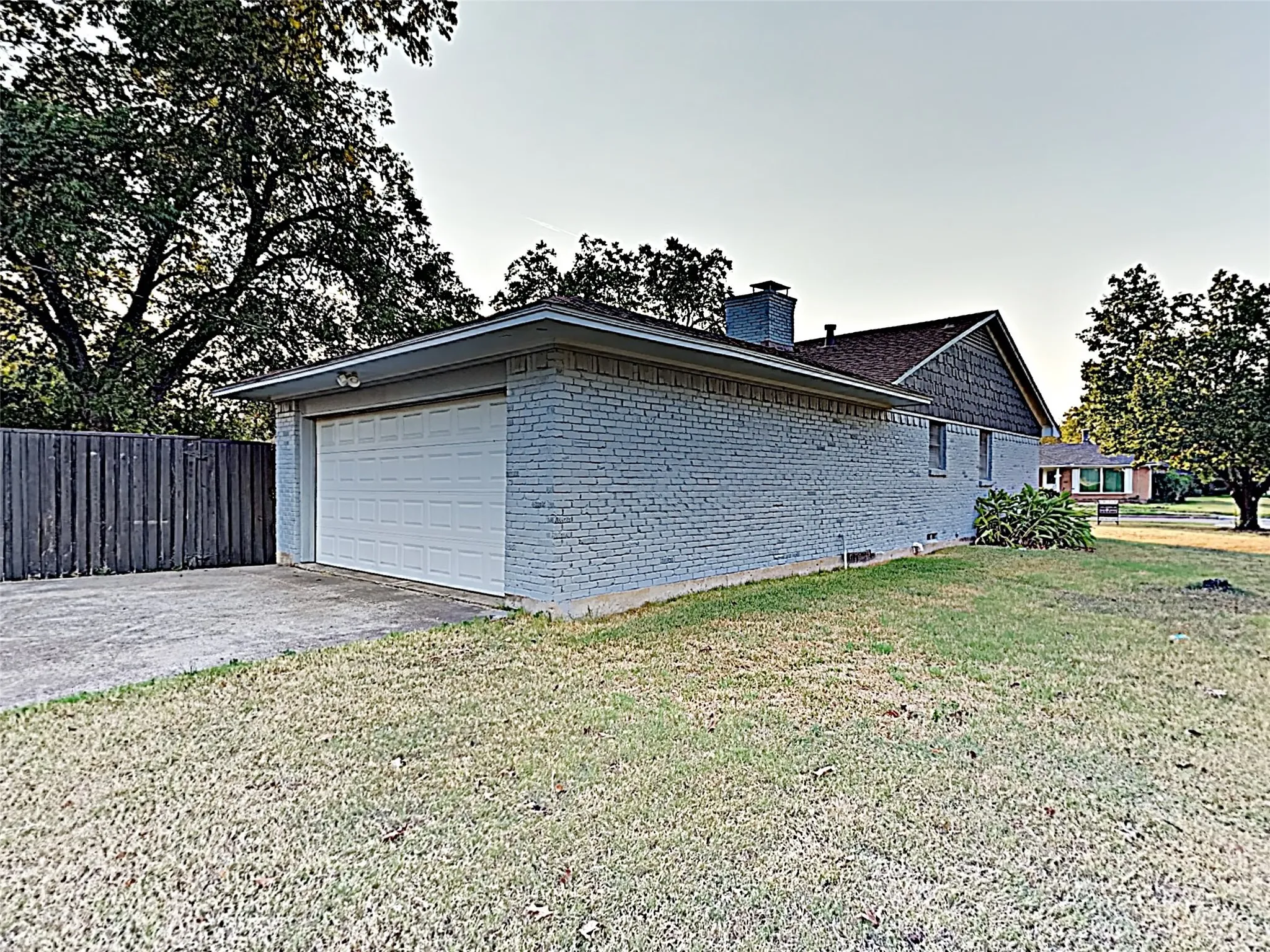 Single Family Residence For Rent in Dallas County , 8476 Sweetwood Drive, Dallas, Texas 75228, 3 Bedroom, 2 Bathroom, 2 Garage spaces, 1,897 Sqft, built in 1962, mls#21387442, Real Estate Agent in Dallas, Homes For Rent in Dallas county, Homes For Rent in Dallas, Realtor in Dallas Texas, Real Estate Brokerage Independent Realty Texas, Luminita Cordes Realtor